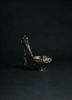 Omnia Vanitas Vanité 21 Kerzenleuchter aus patinierter Bronzeguss von William Guillon
