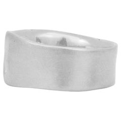 Omphaloskepsis-Bandring aus Sterlingsilber von Alice Son