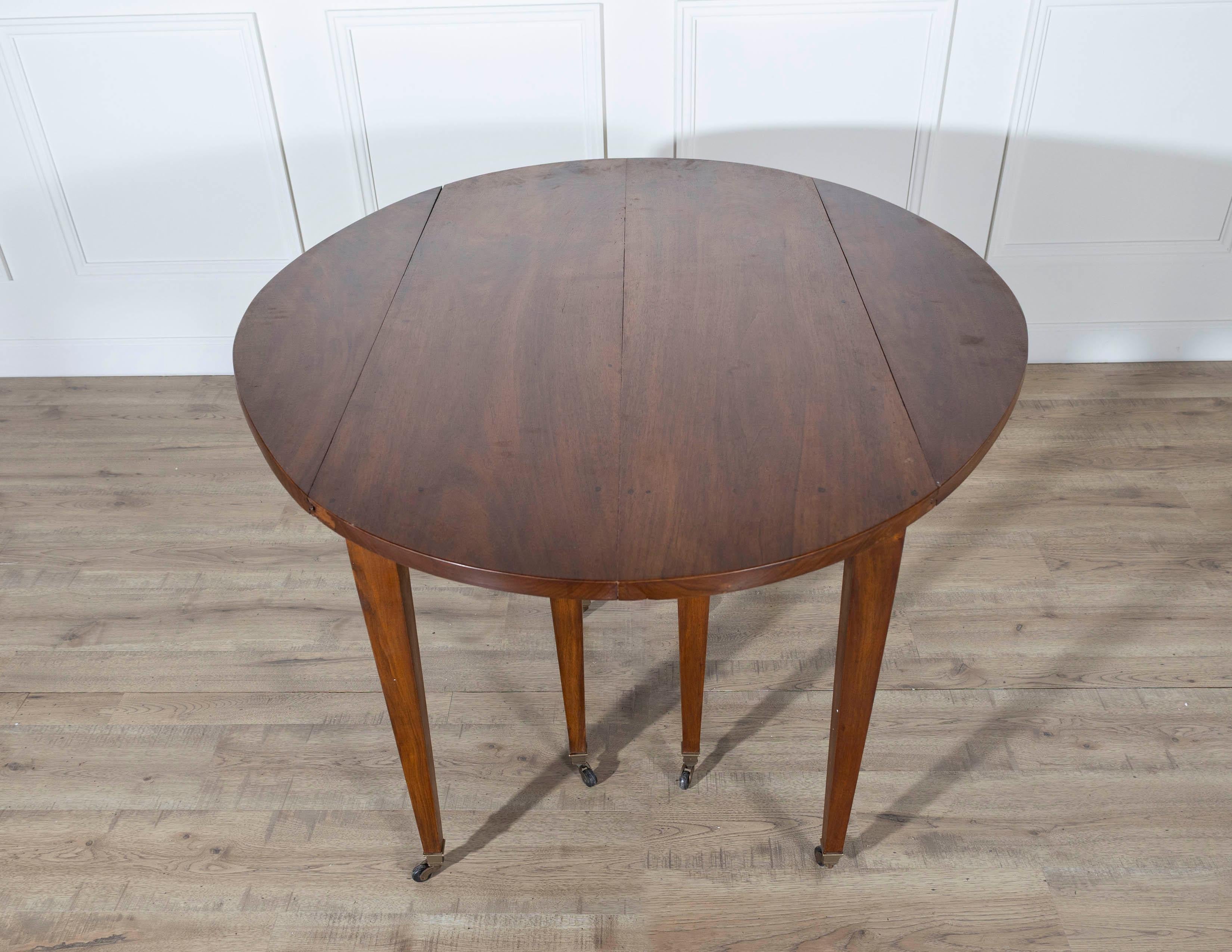 On Hold: Early 20th Century French Restoration-Style Solid Walnut Extension Dini For Sale 2
