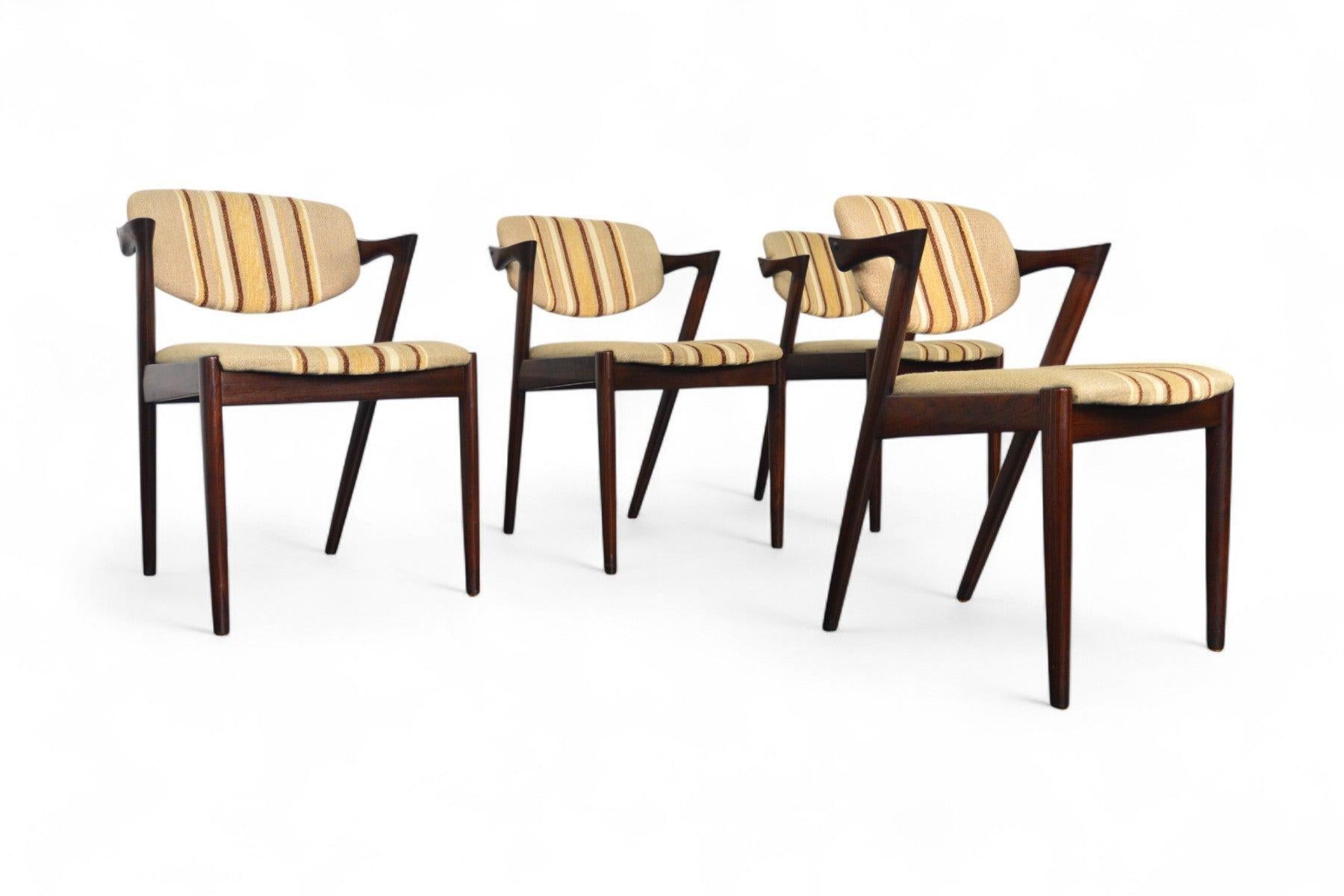 En espera - Juego de seis sillas de comedor Kai Kristiansen Modelo 42 en palisandro + raya siglo XX en venta