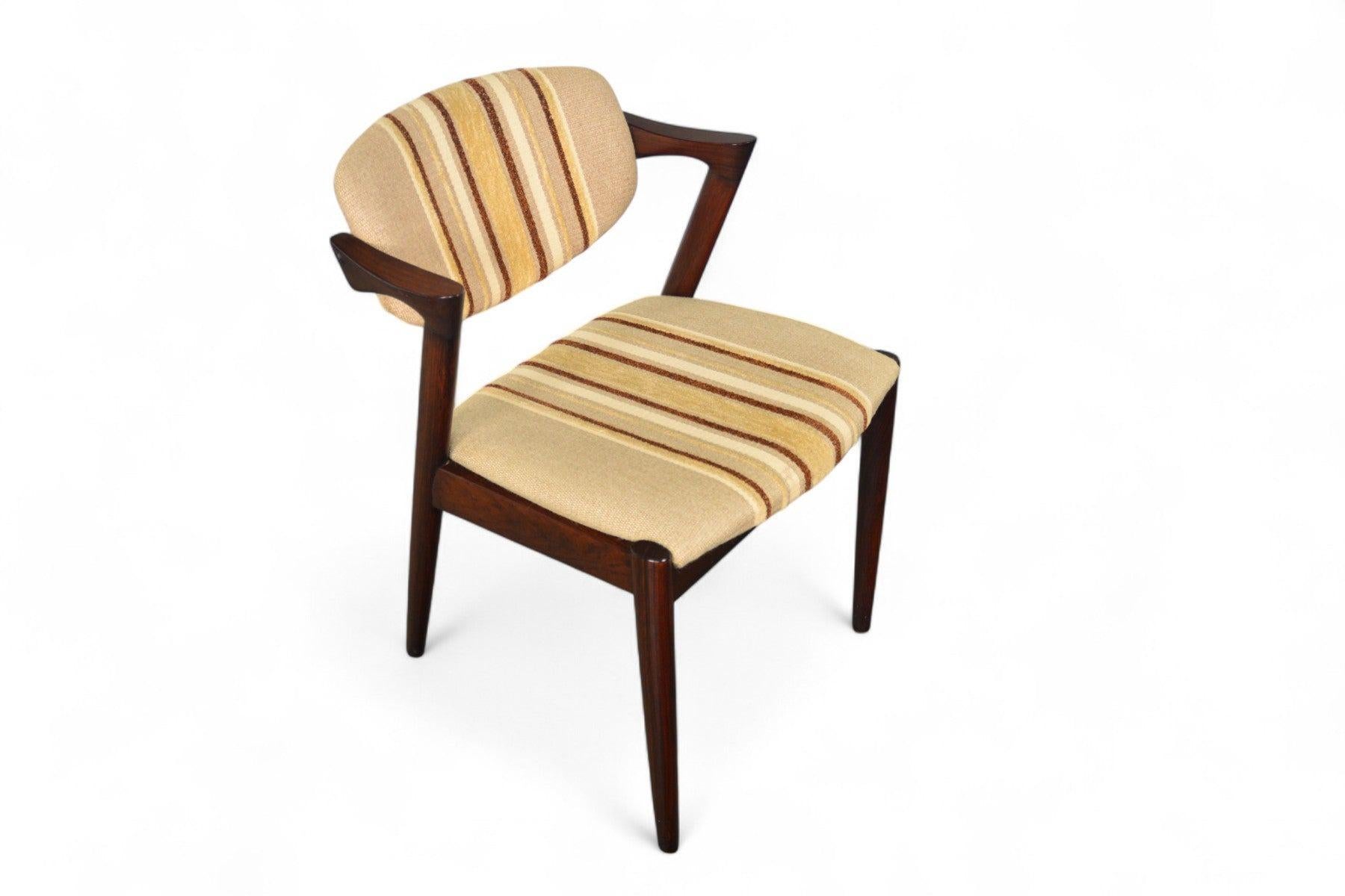 En espera - Juego de seis sillas de comedor Kai Kristiansen Modelo 42 en palisandro + raya Palo de rosa en venta