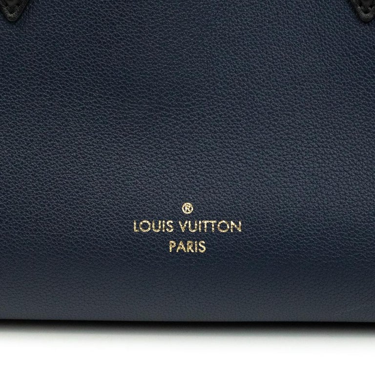 On my side leather handbag Louis Vuitton Blue in Leather - 30724882