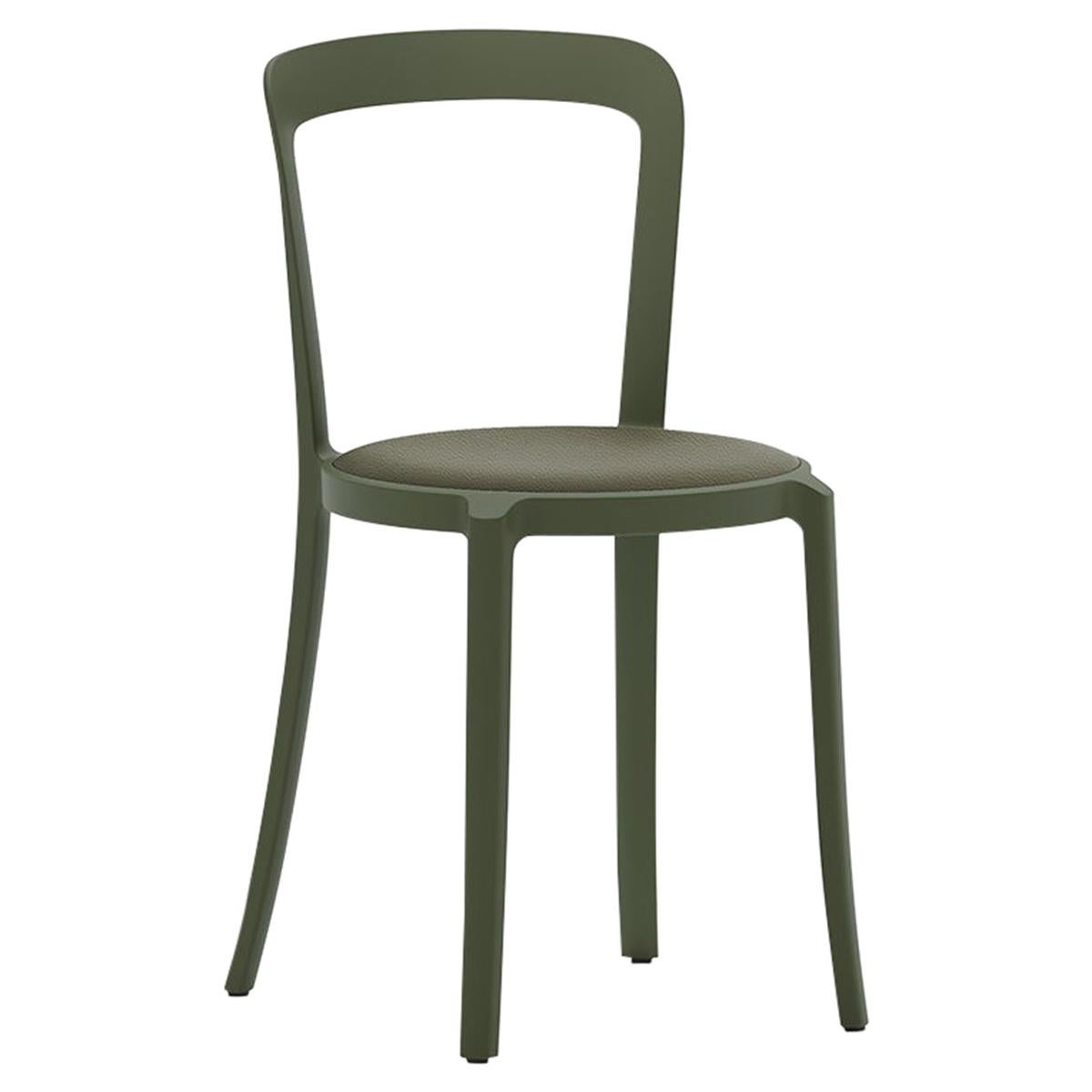 Stapelbarer On & On-Stuhl aus Kunststoff mit grünem Leder von Barber & Osgerby