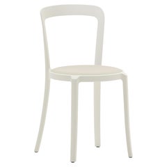 Chaise empilable On & On en plastique avec tissu blanc 1 de Barber & Osgerby