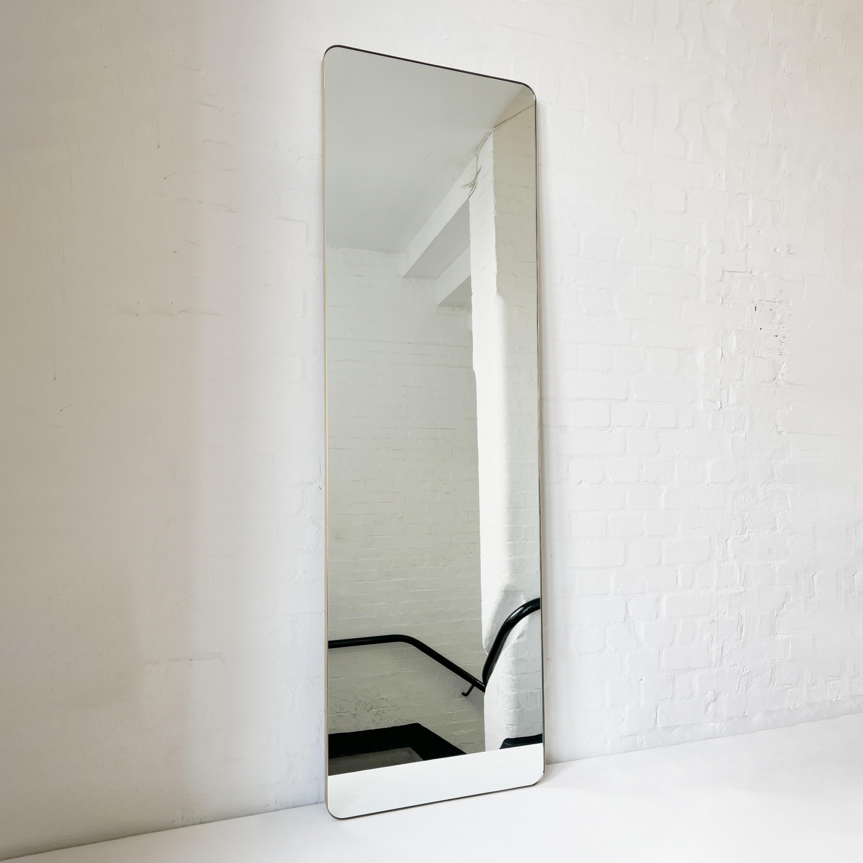 ON SALE Quadris Oversized Rectangular Mirror with Brass Frame In New Condition For Sale In London, GB