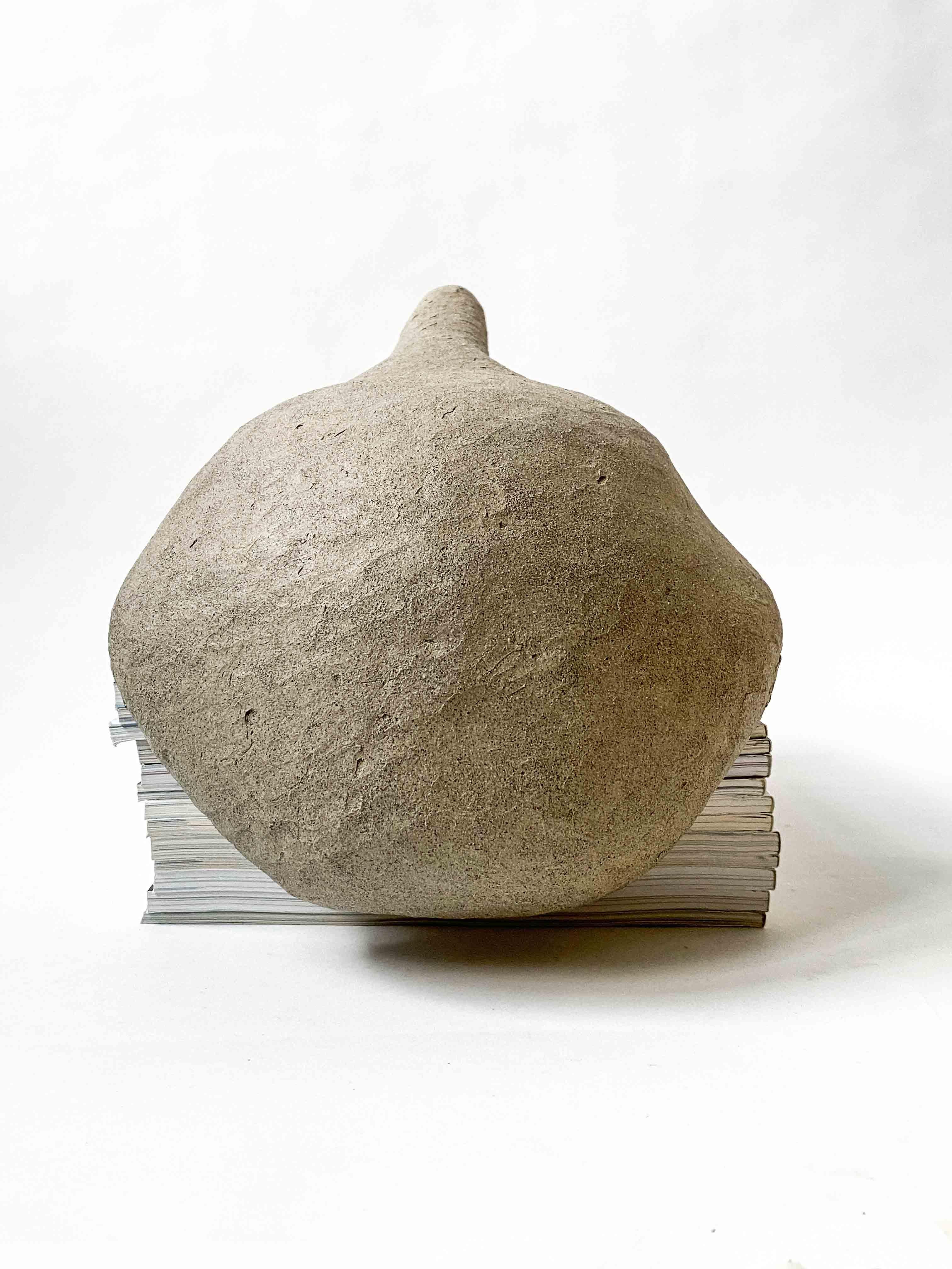 On The Edge Of The Half Wall II Decorative Ceramic Vase by Lillian Tørlen In New Condition For Sale In Geneve, CH