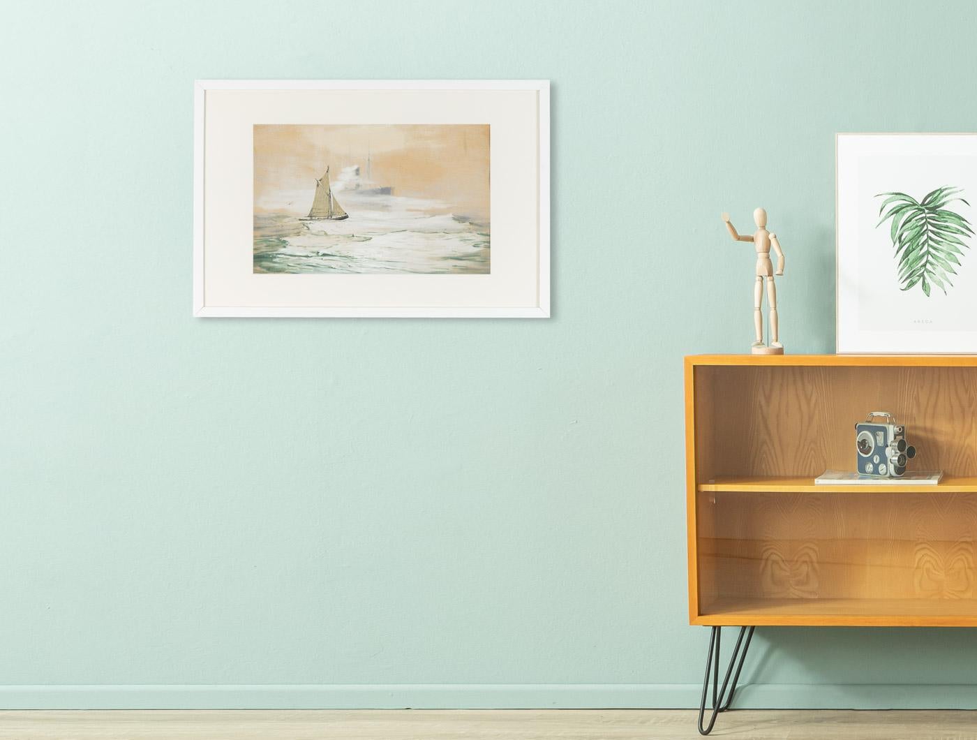 Georg ROMIN Pittoreske Landschaft mit einem kleinen Segelboot auf dem Meer im romantischen Stil. Aufhängefertig, gerahmt mit Passepartout in einem handgefertigten Echtholz-Bilderrahmen in Weiß hinter entspiegeltem Acrylglas.