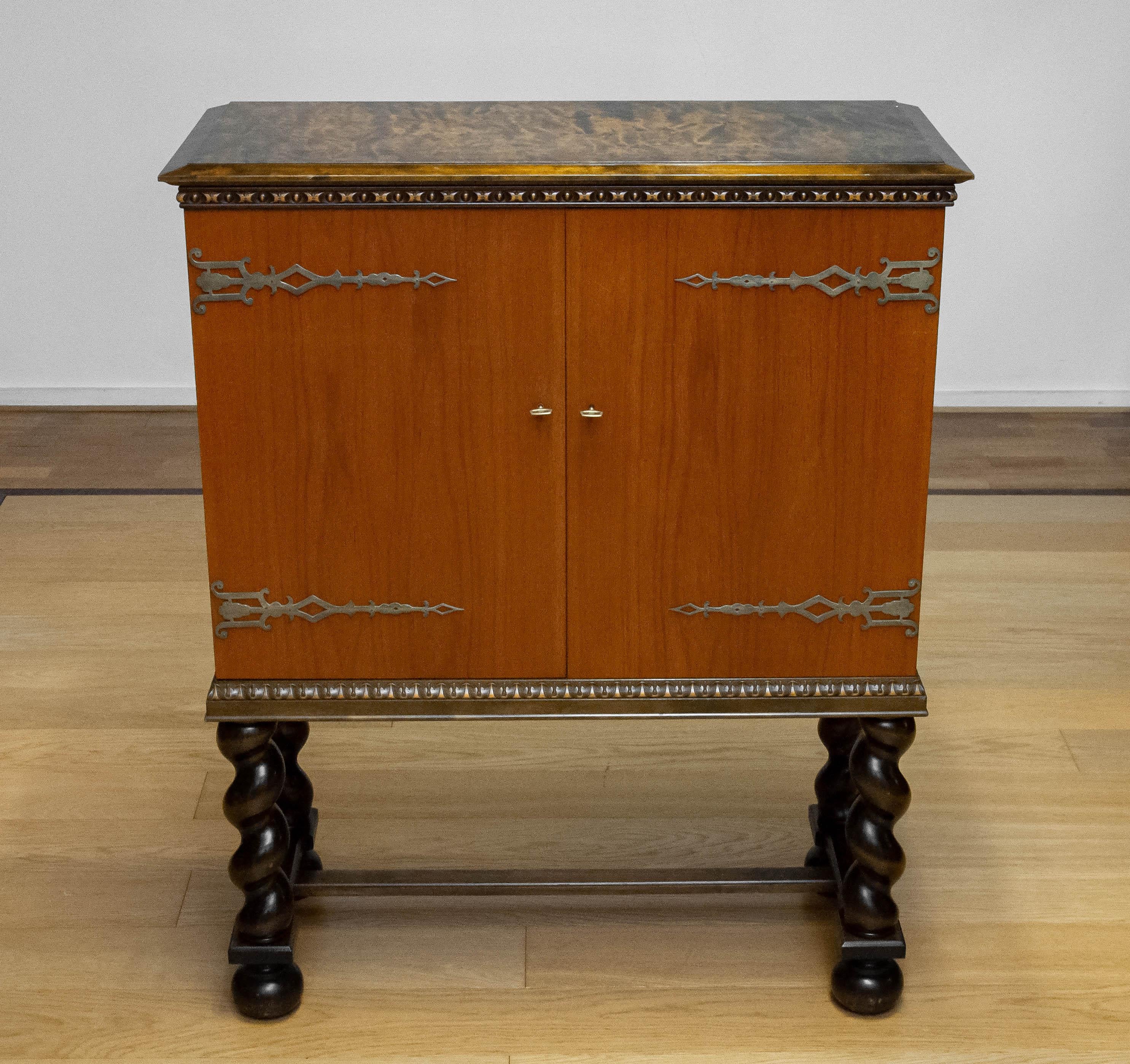 Mid-20th Century Dry-bar / Cabinet In The Style Of Axel Einar Hjorth For Nordiska Sweden 1940s For Sale