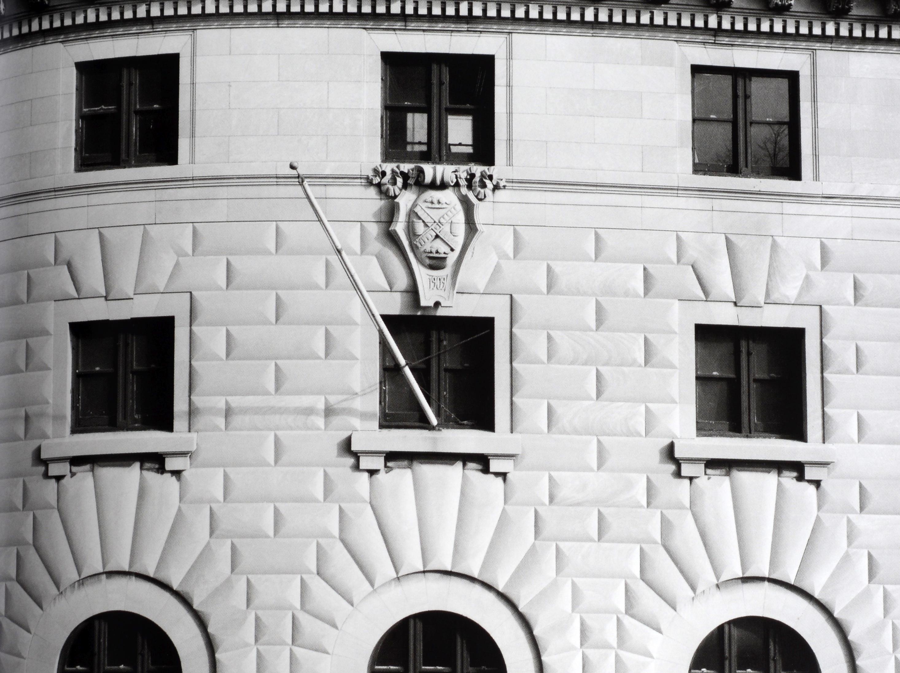 On Wall Street: Architectural Photographs of Lower Manhattan, 1980-2000. 1st Ed For Sale 1