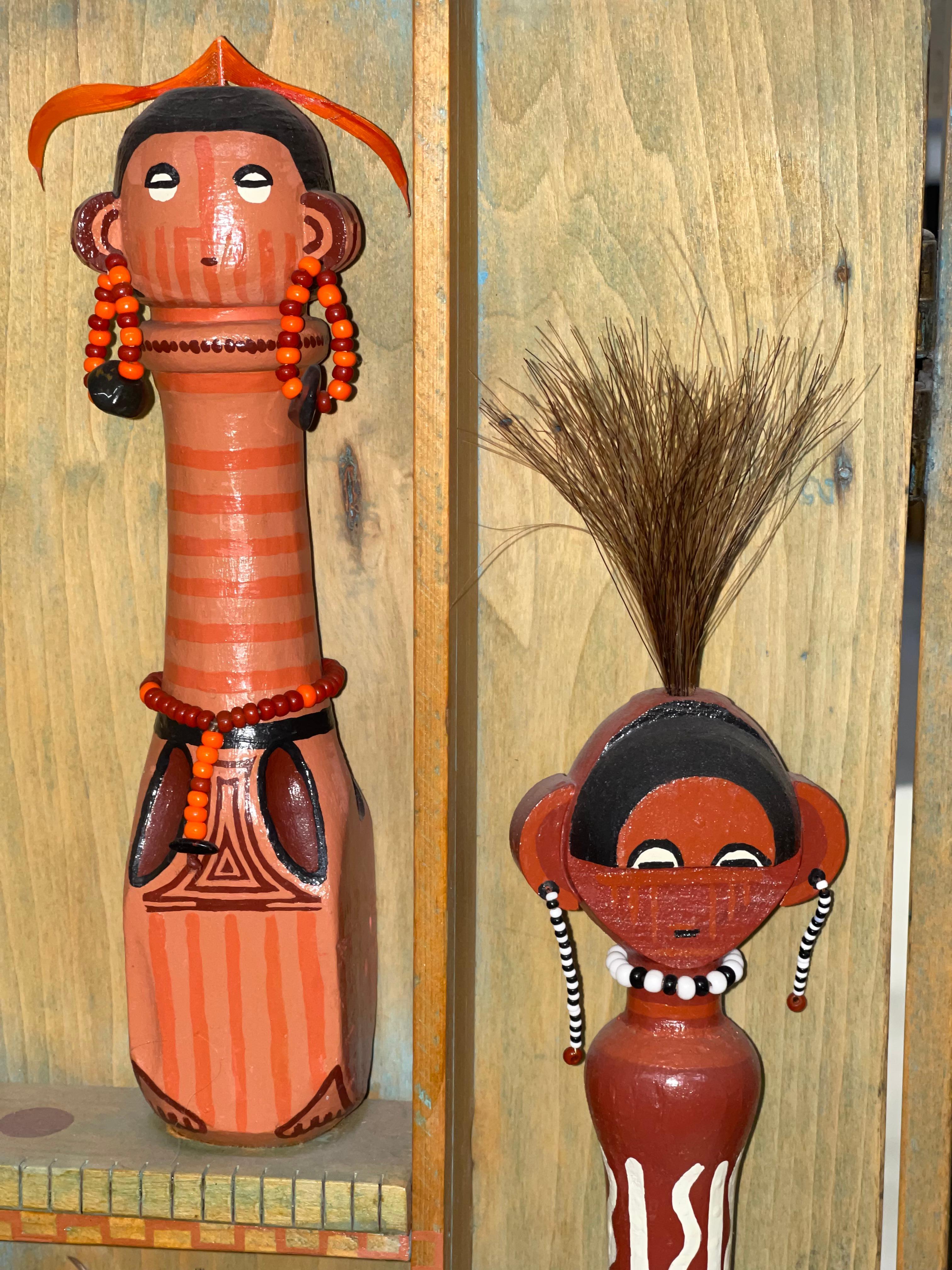 Antaño conocidos como el Pueblo Pez 1986 Arte popular de Pat Mervis Schwartz en Bueno estado para la venta en Palm Springs, CA