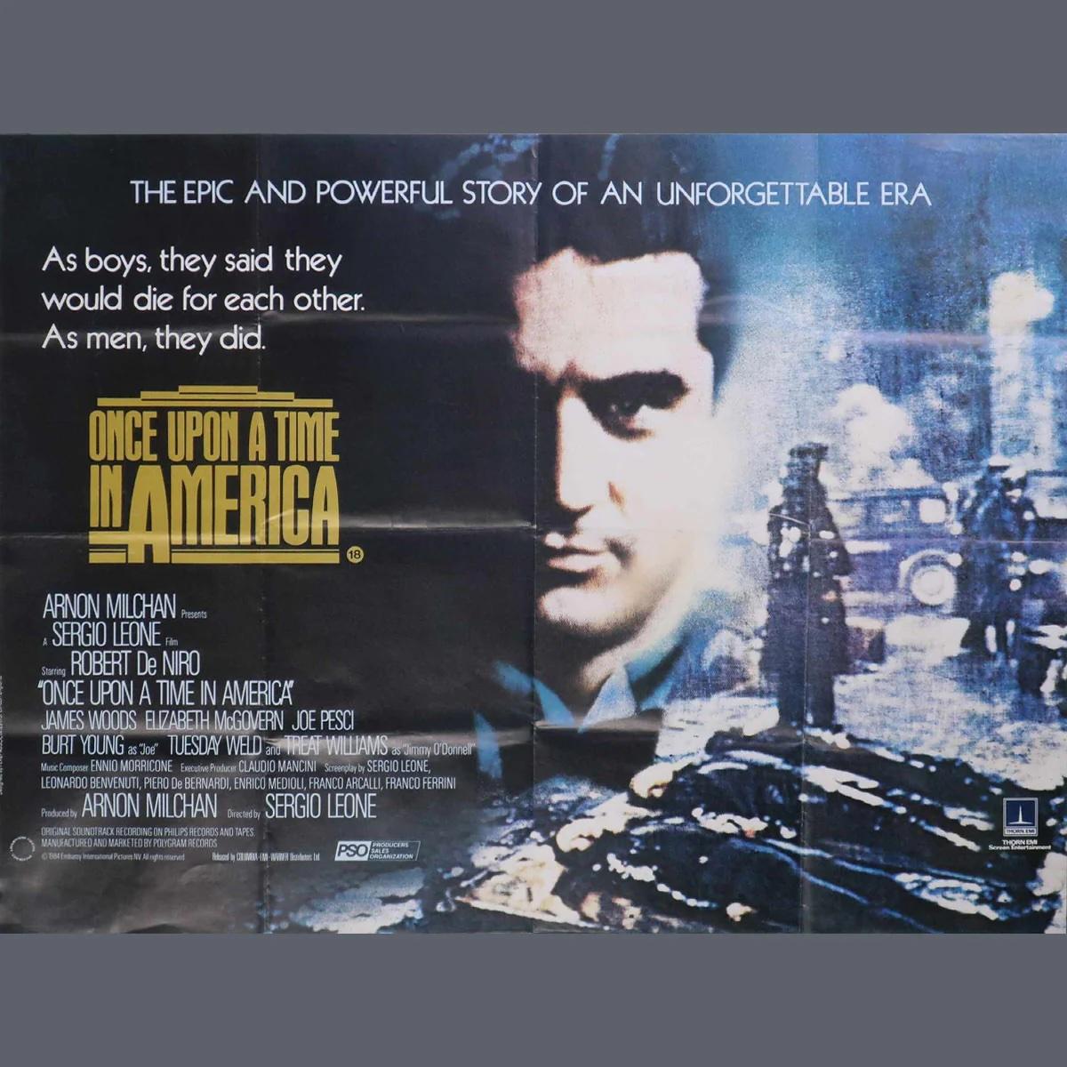 Il était une fois en Amérique (1984)
Original British Quad (30 X 40 Inches)

Un ancien gangster juif de l'époque de la prohibition revient dans le Lower East Side de Manhattan 35 ans plus tard, où il doit à nouveau affronter les fantômes et les
