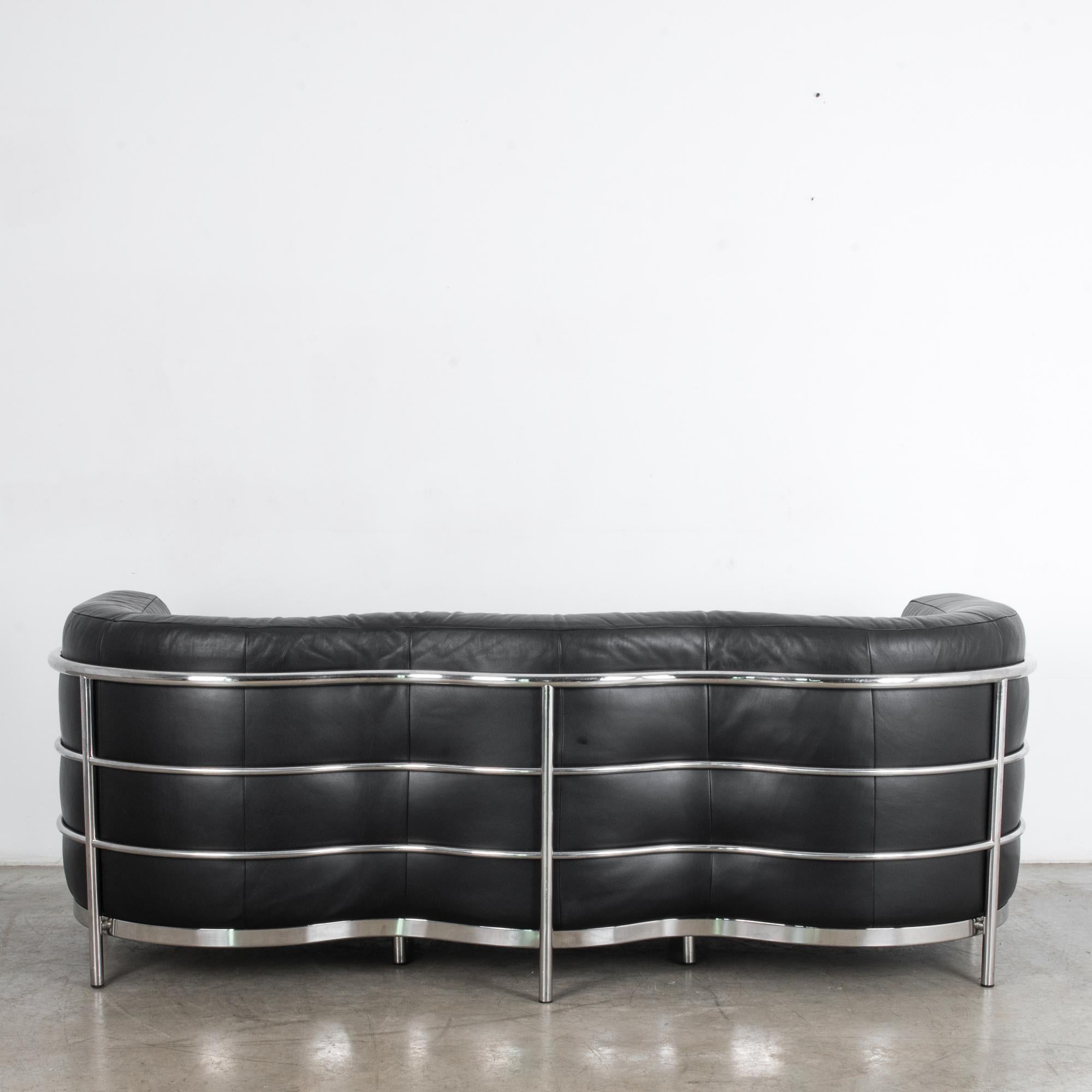 Onda 1030 Black Leather Sofa by Paolo Lomazzi In Good Condition In High Point, NC