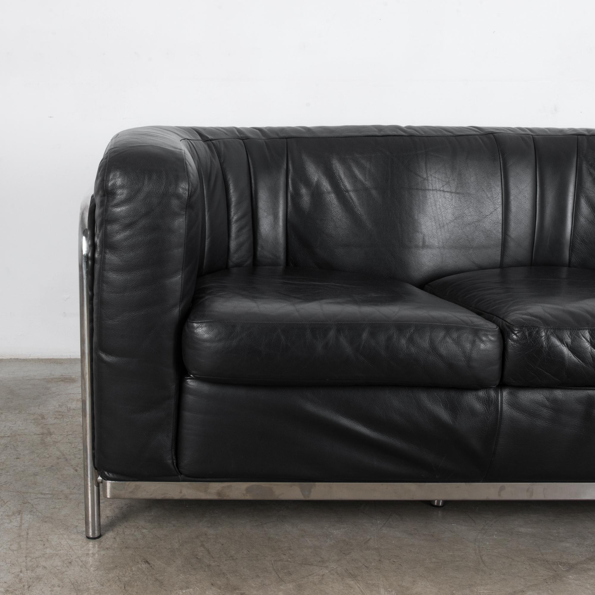 Onda 1030 Black Leather Sofa by Paolo Lomazzi 3