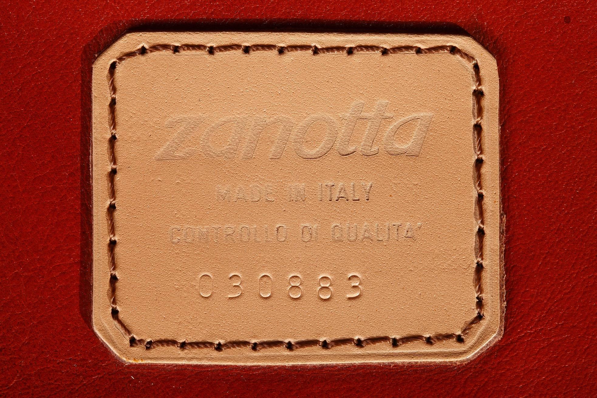 Onda Armchairs in Leather by Zanotta Italy, Set of 2 3