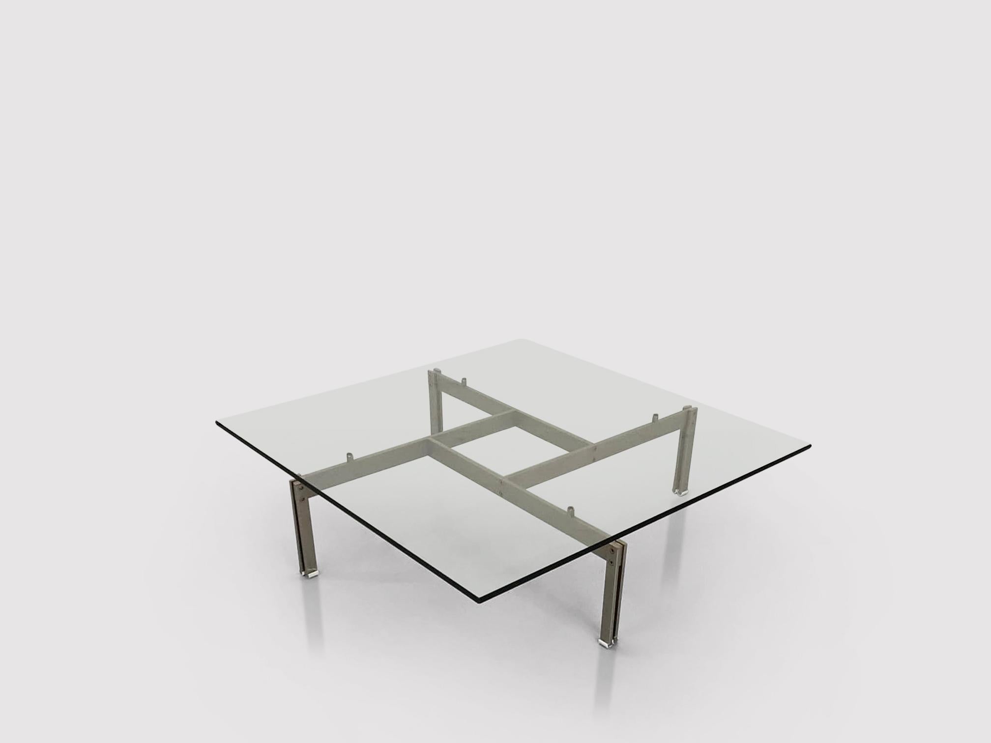 Late 20th Century Onda Brushed Steel and Glass Coffee Table by Giovanni Offredi for Saporiti 1970s For Sale
