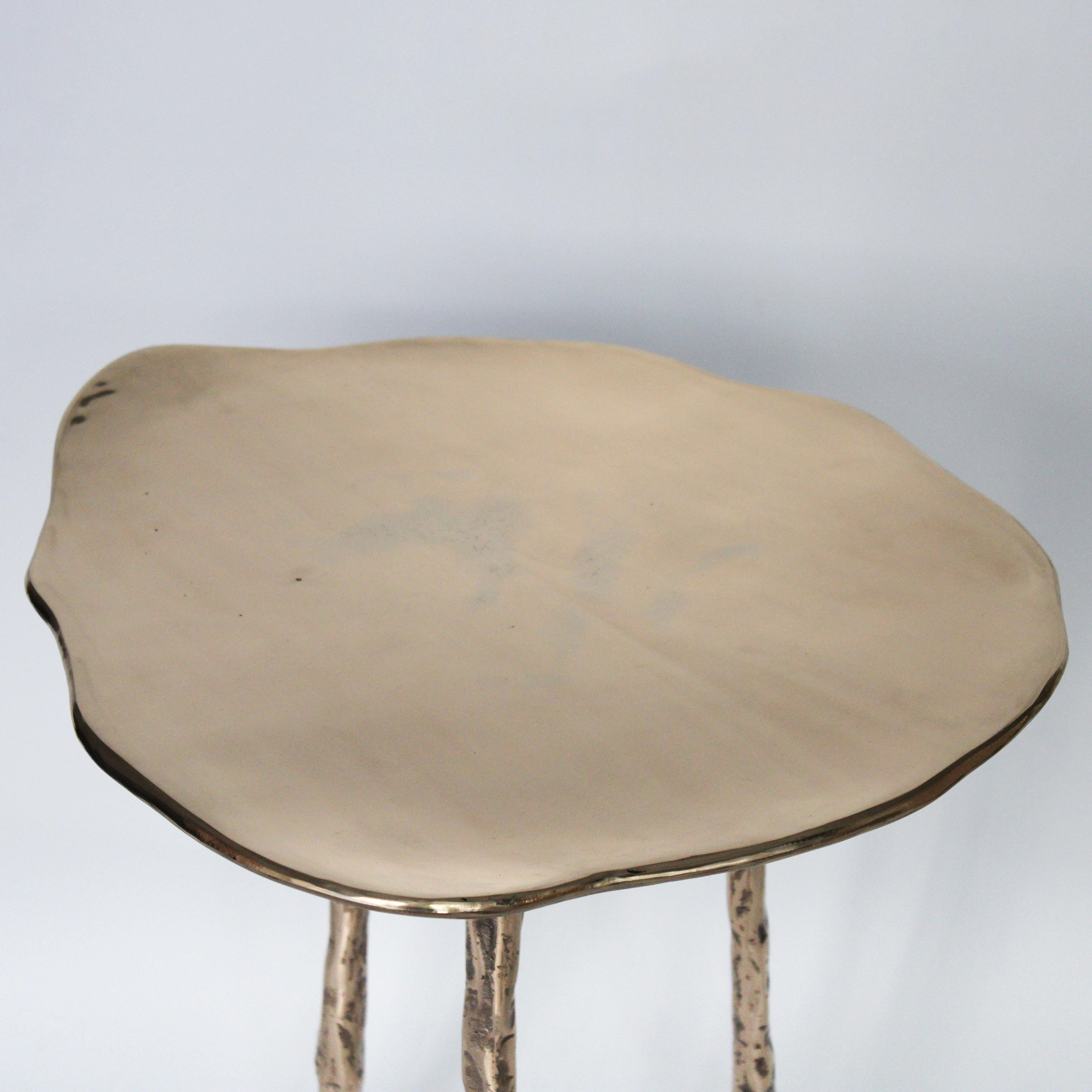 Onda Cast Bronze Side Table by Studio Sunt For Sale 7