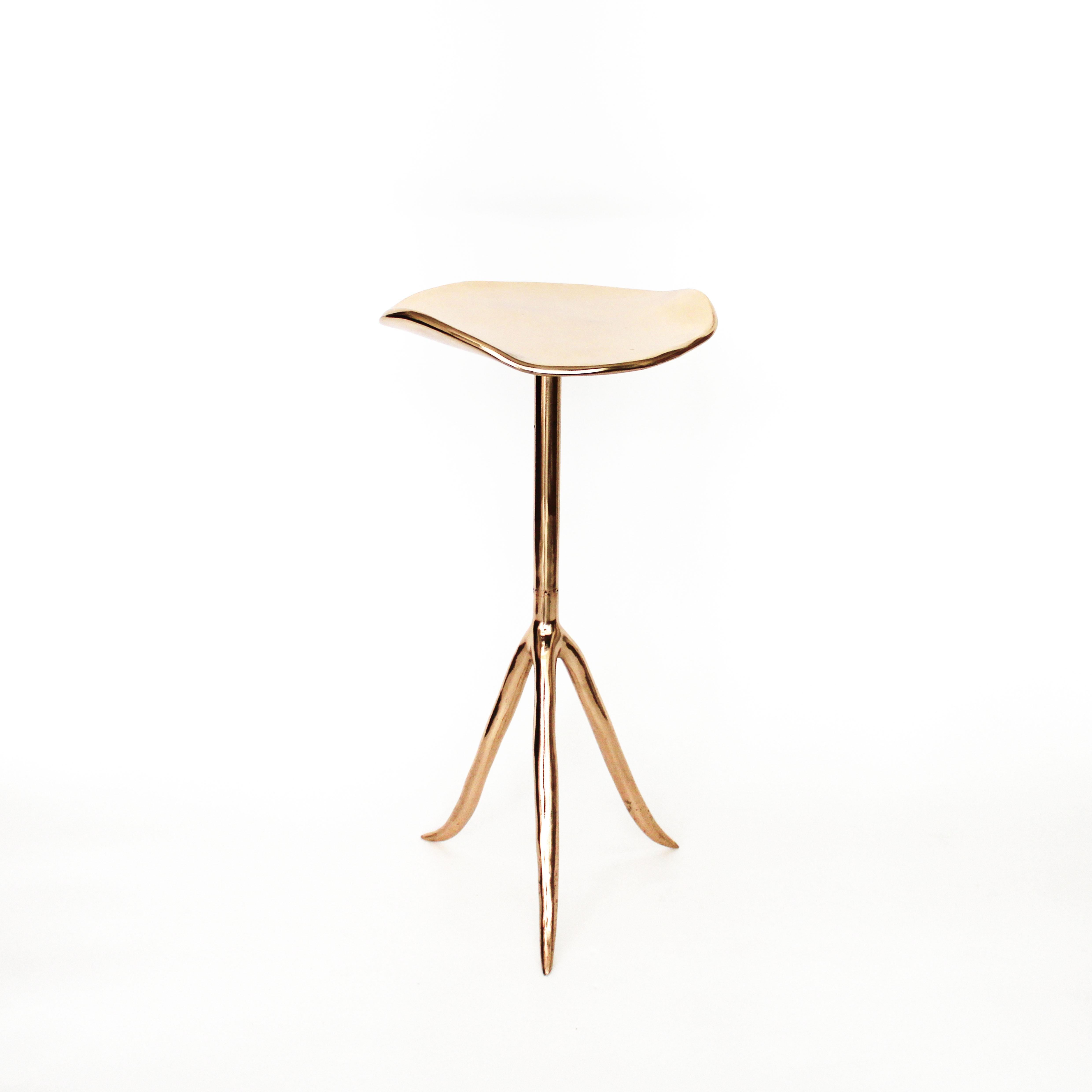 Onda Cast Bronze Side Table by Studio Sunt For Sale 6