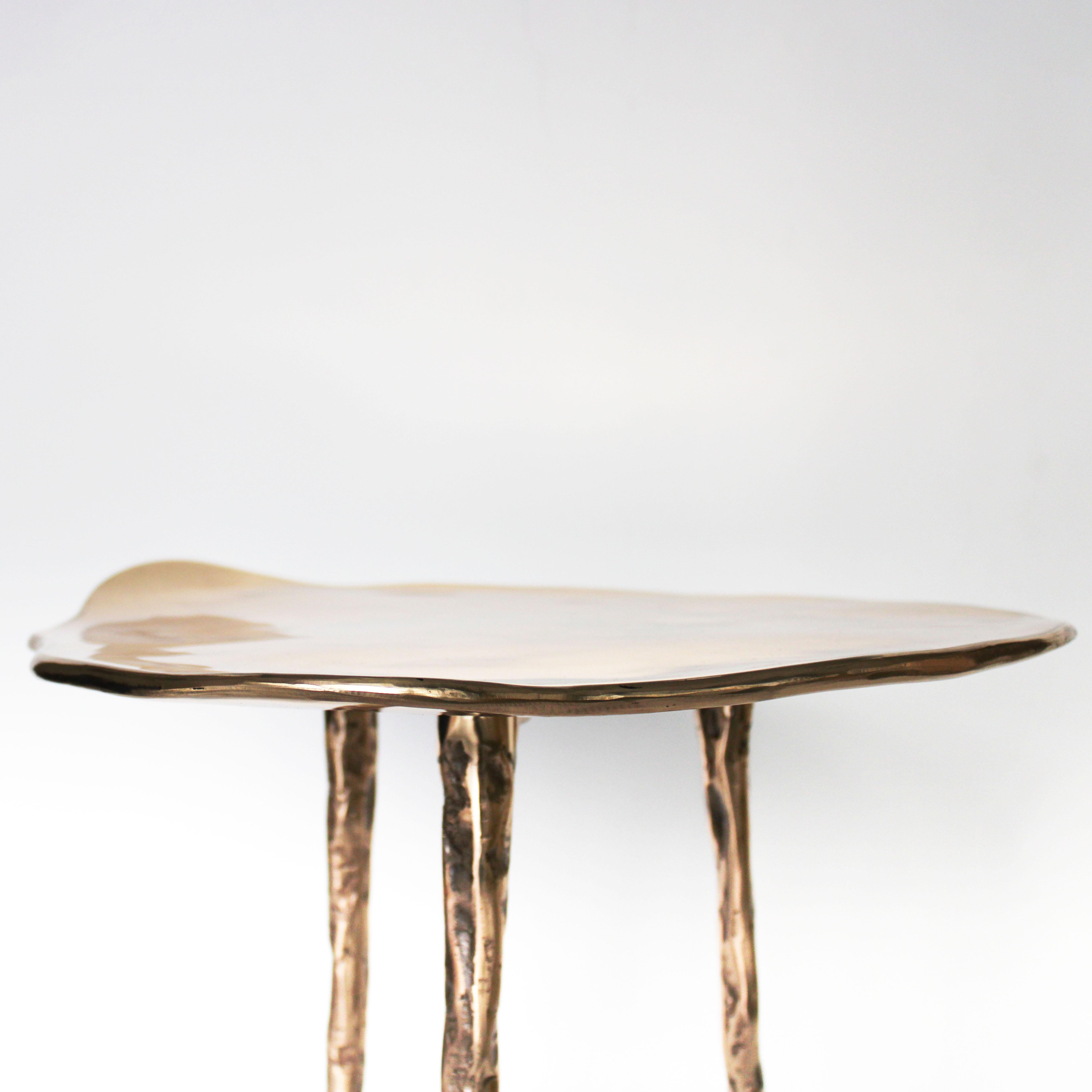 Onda Cast Bronze Side Table by Studio Sunt In New Condition For Sale In Üsküdar, İstanbul