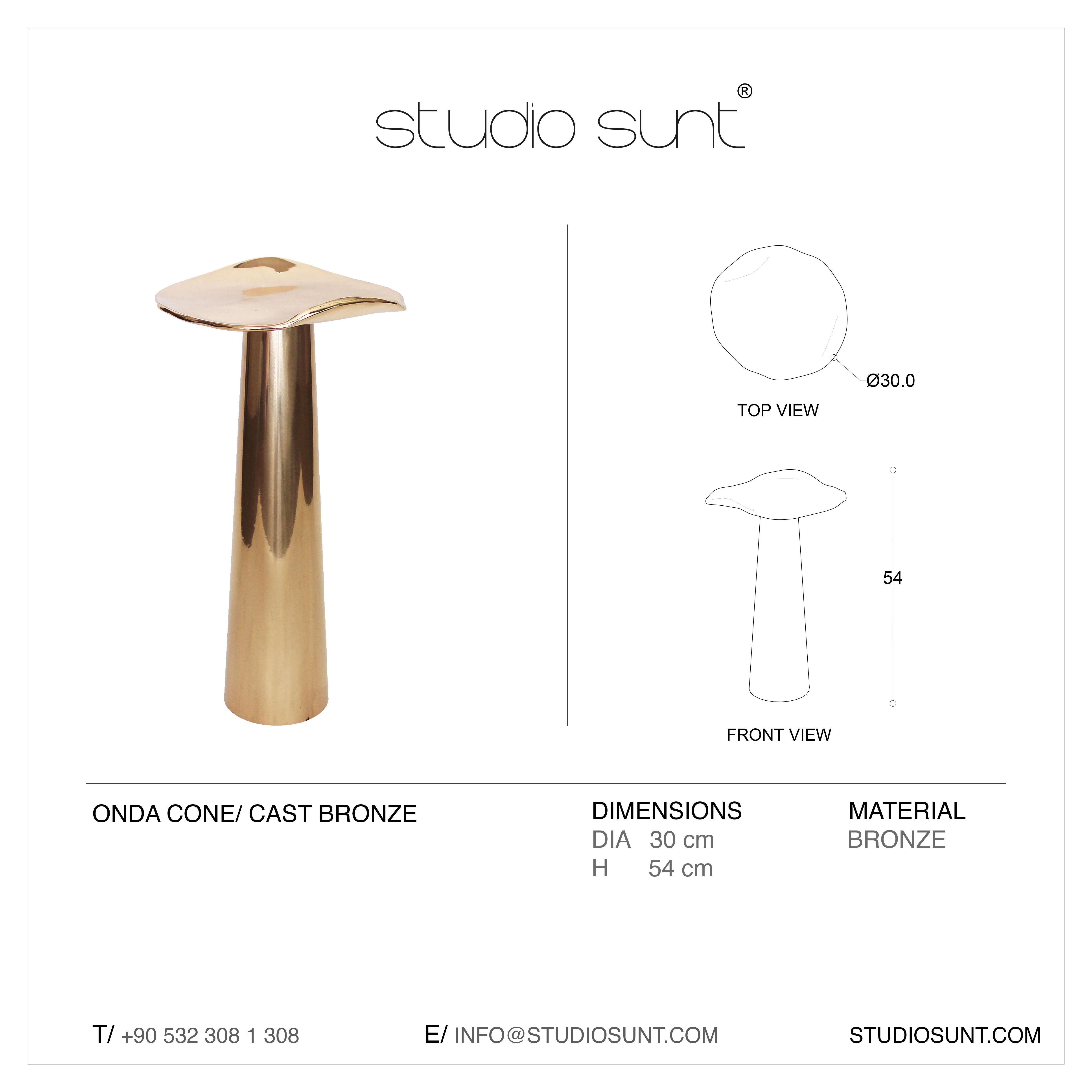 Onda, Kegel-Beistelltisch aus Bronzeguss von Studio Sunt im Angebot 12