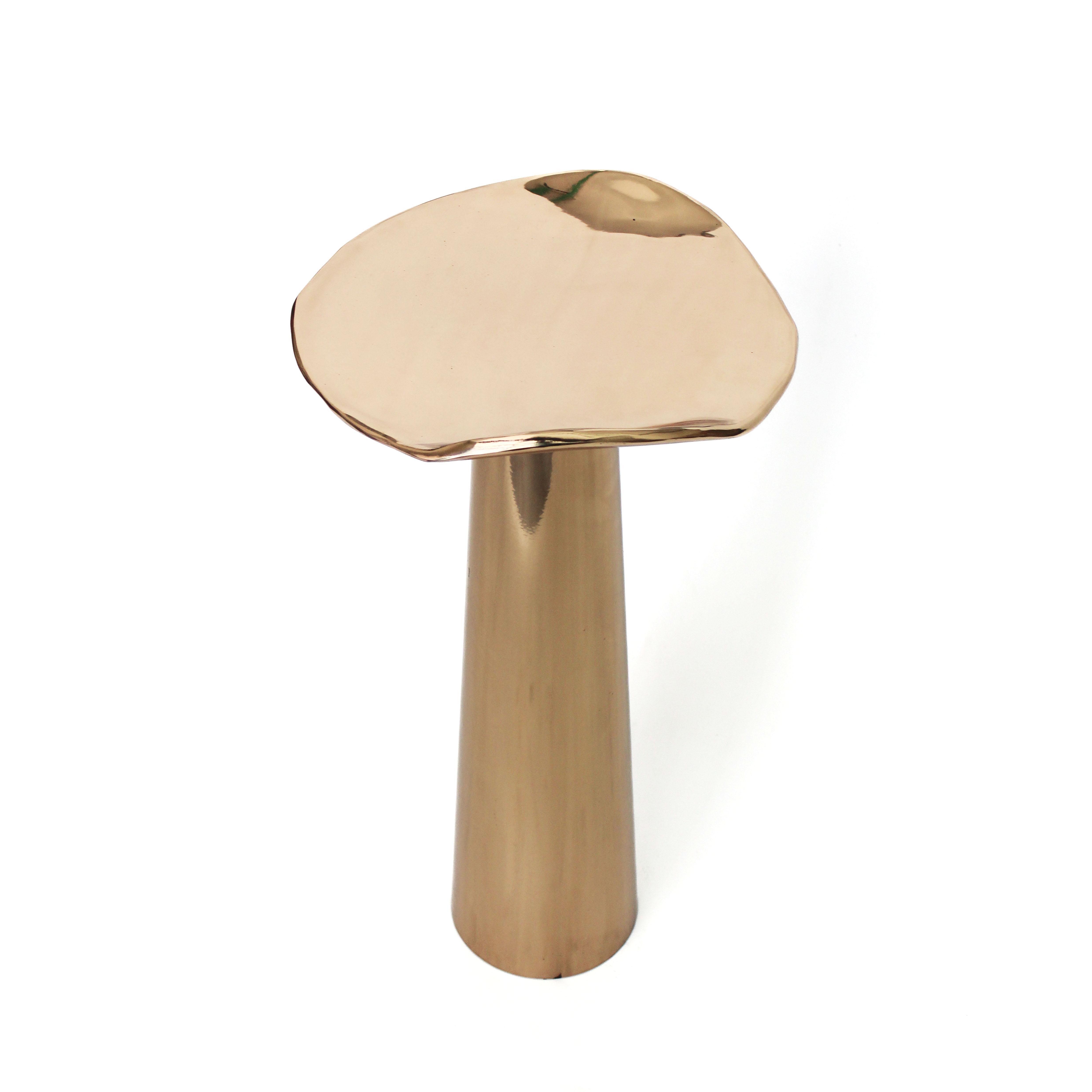 Onda, Kegel-Beistelltisch aus Bronzeguss von Studio Sunt im Angebot 1