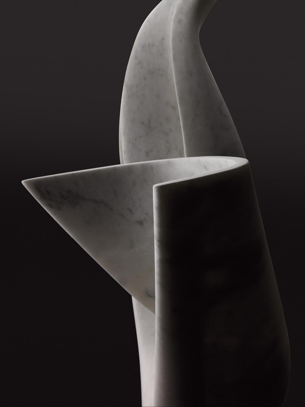 Postmoderne Sculpture féminine Onda de Kreoo en vente