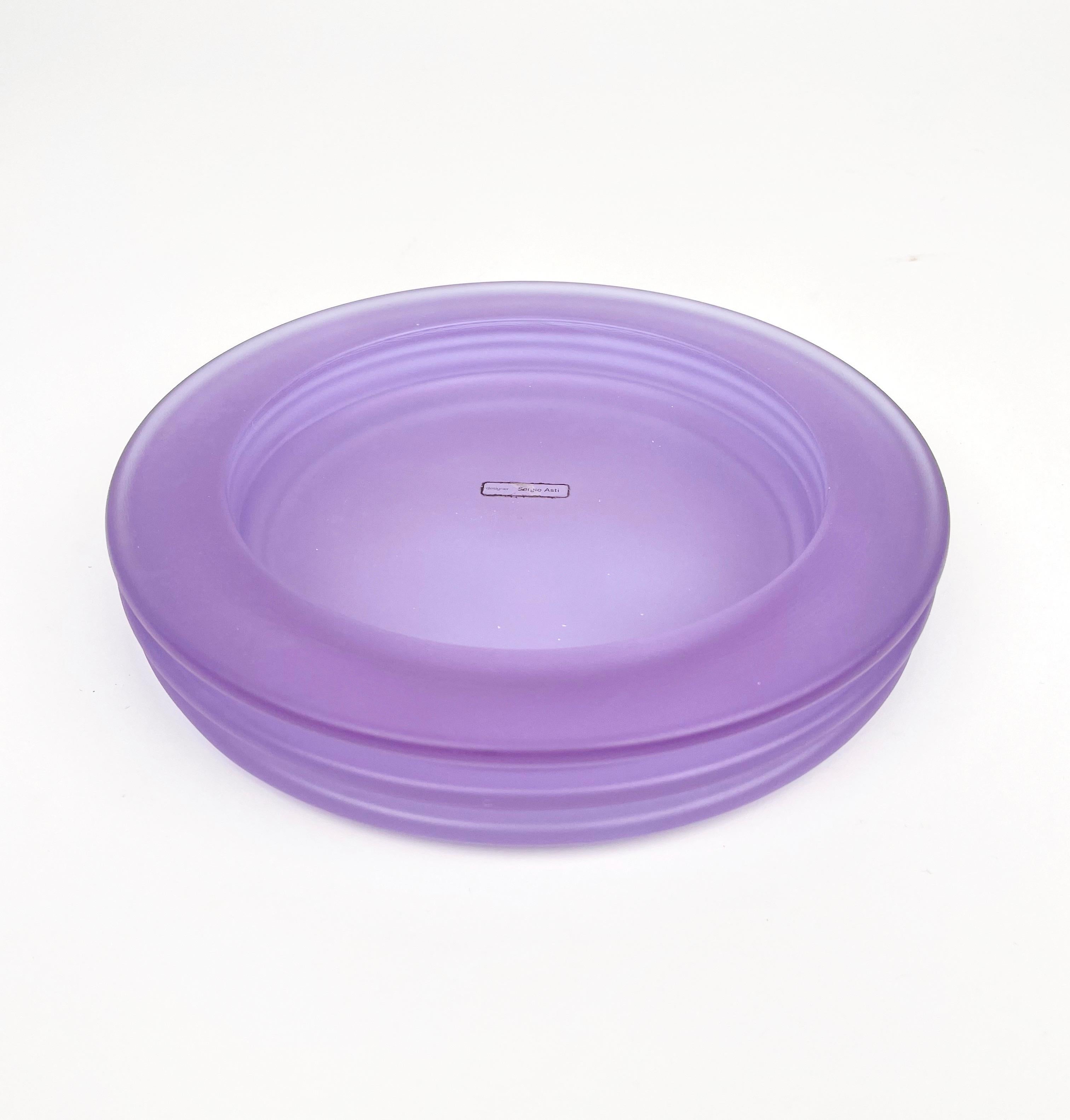 plat en verre de cristal violet 