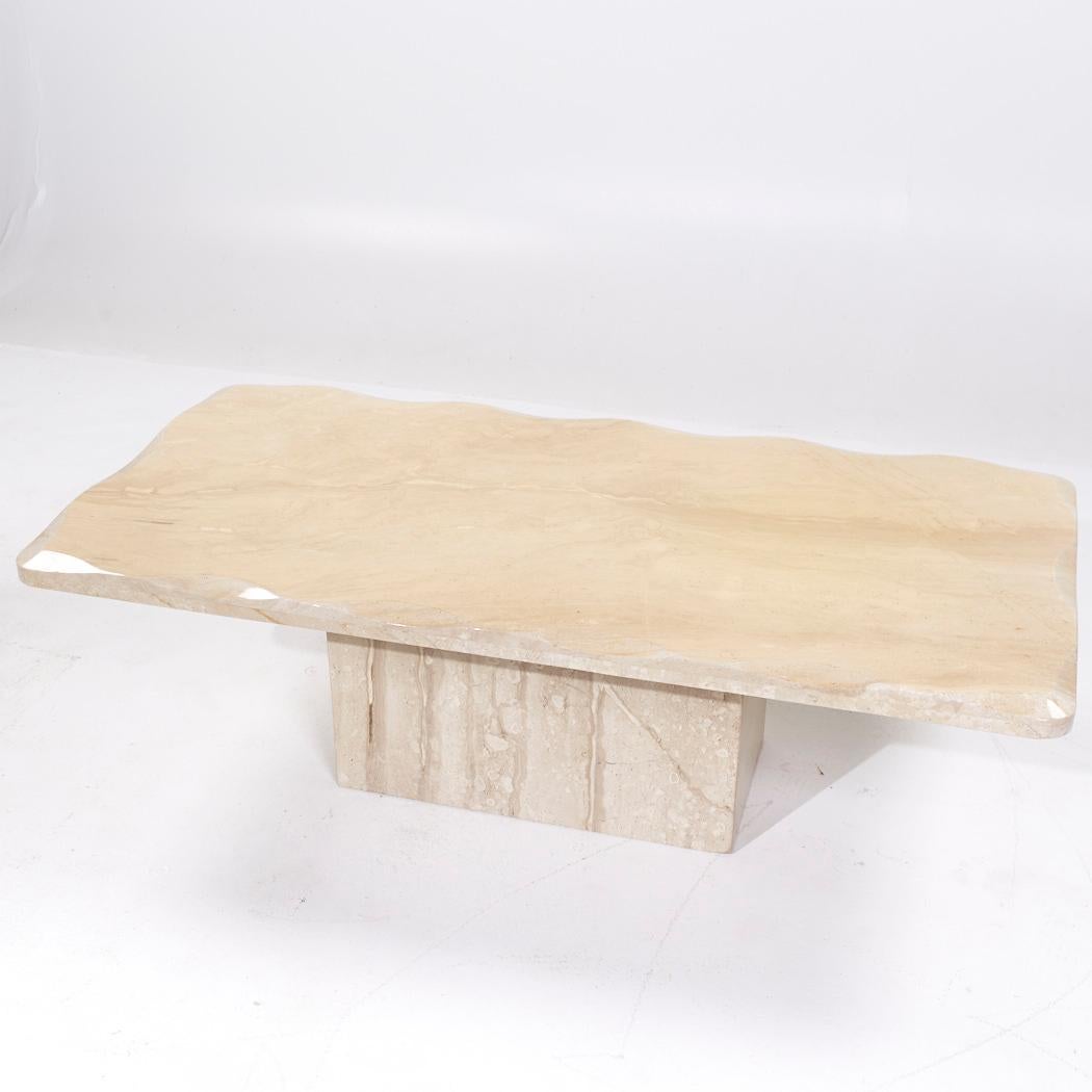 Marbre Table basse en marbre biseauté Onda Mid Century en vente