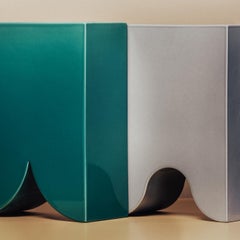 Jarrón de cerámica gris «Onda n.º 2» de Muller Van Severen