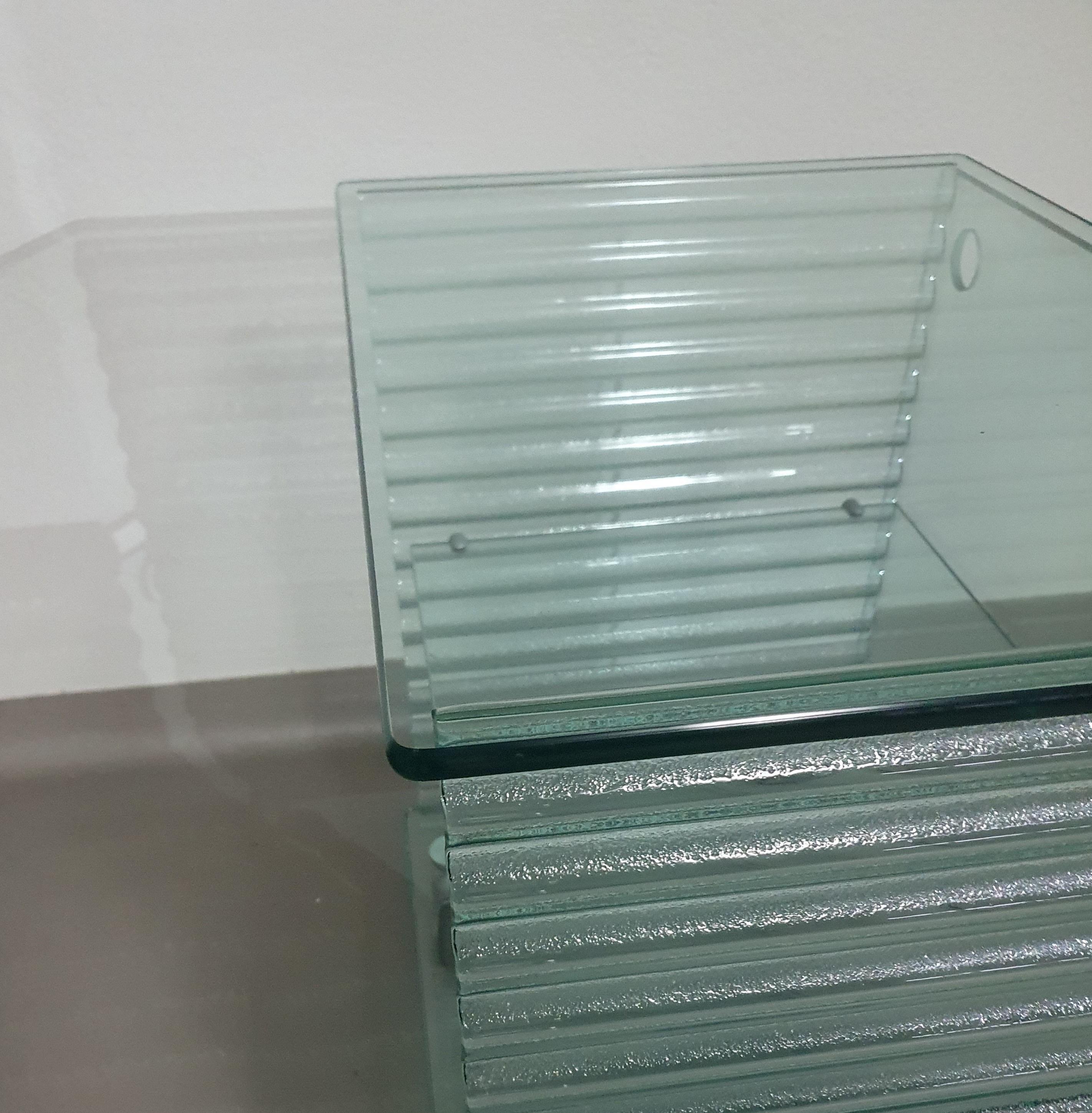 Late 20th Century Onda Series Glass Media Cabinet by Ron Arad for Fiam, Italy, 1980 For Sale