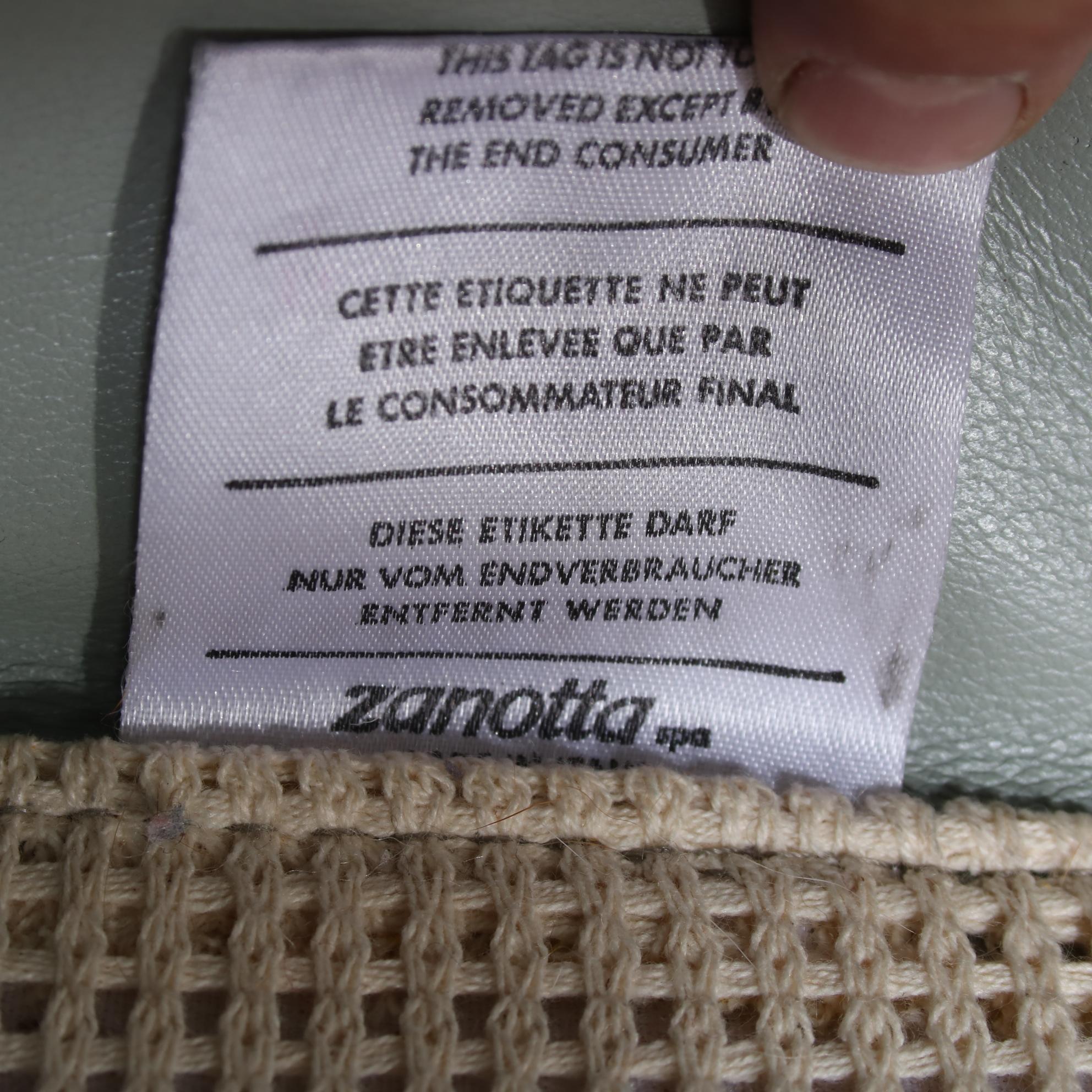 “Onda” Sofa by De Pas, D’Urbino and Lomazzi for Zanotta, Italy 1980 For Sale 9