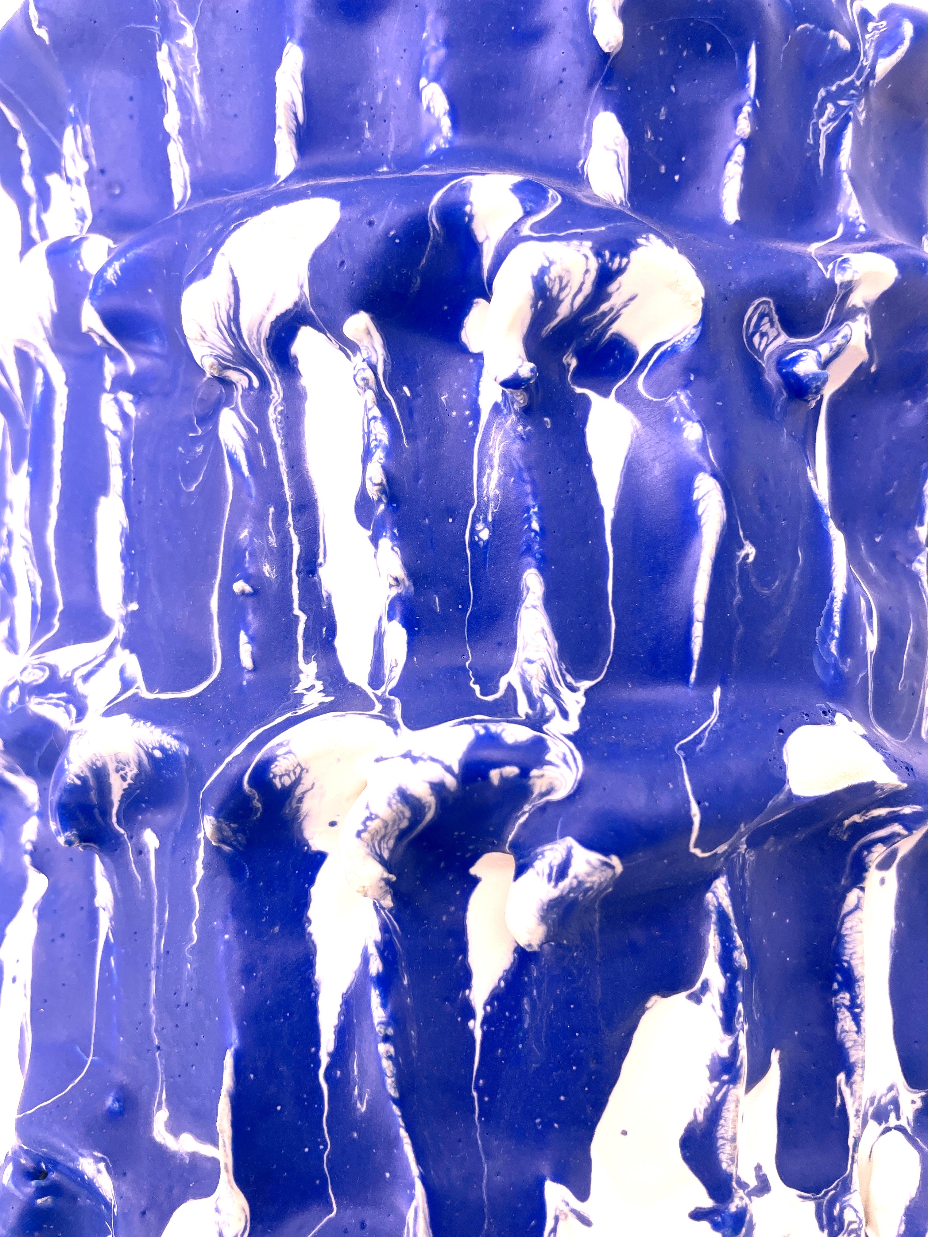 XXIe siècle et contemporain Vase Onda, bleu et blanc égyptien 01 en vente