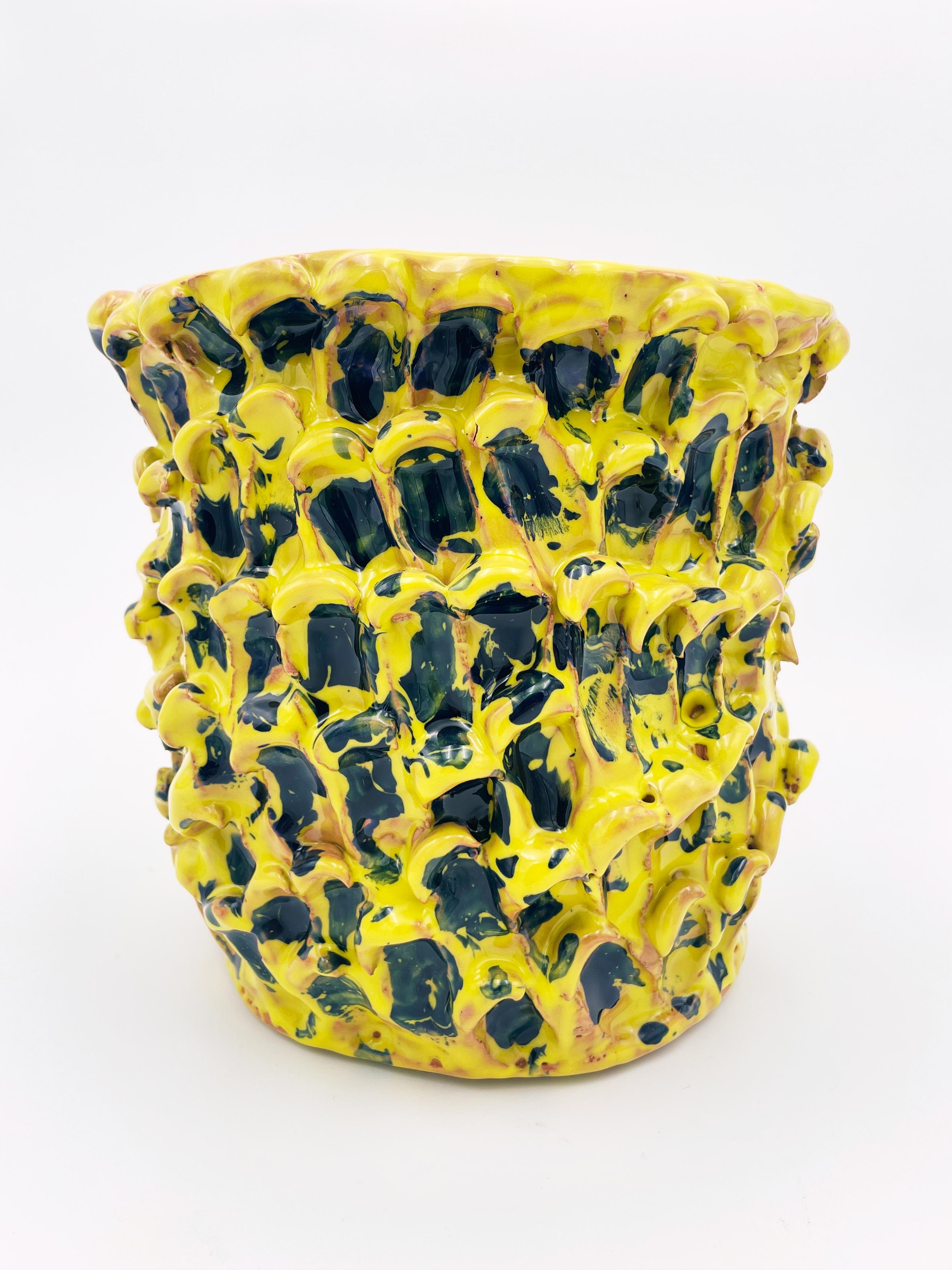 Onda Vase, in Cadmium Yellow and Izmir Blue 01 In New Condition For Sale In Milano, IT