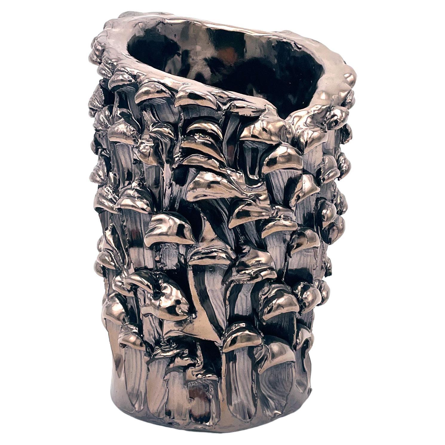 Vase Onda, en platine métallique 01