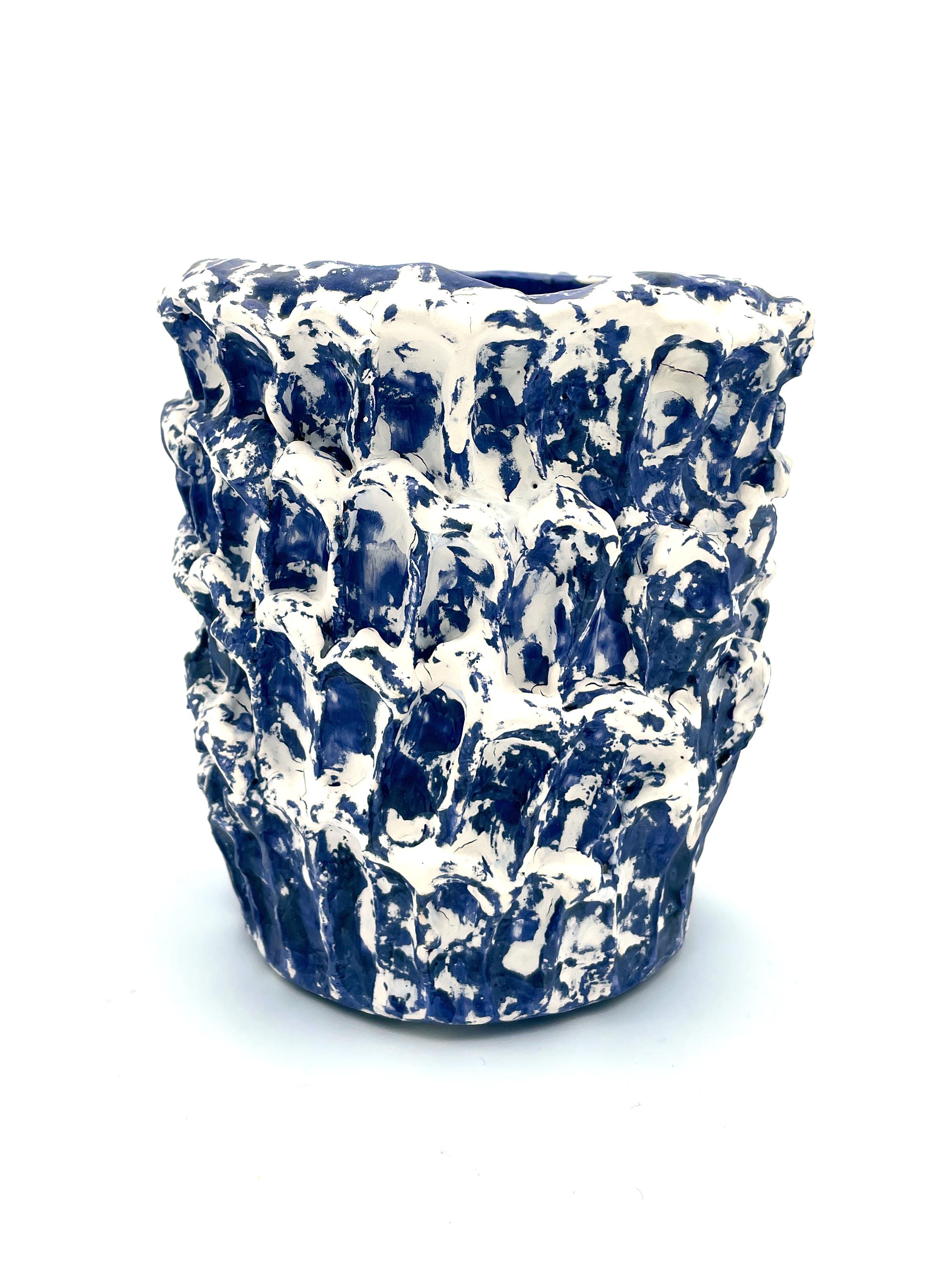 Onda Vase, Small, Izmir Blue and Frost White 01 In Distressed Condition For Sale In Milano, IT
