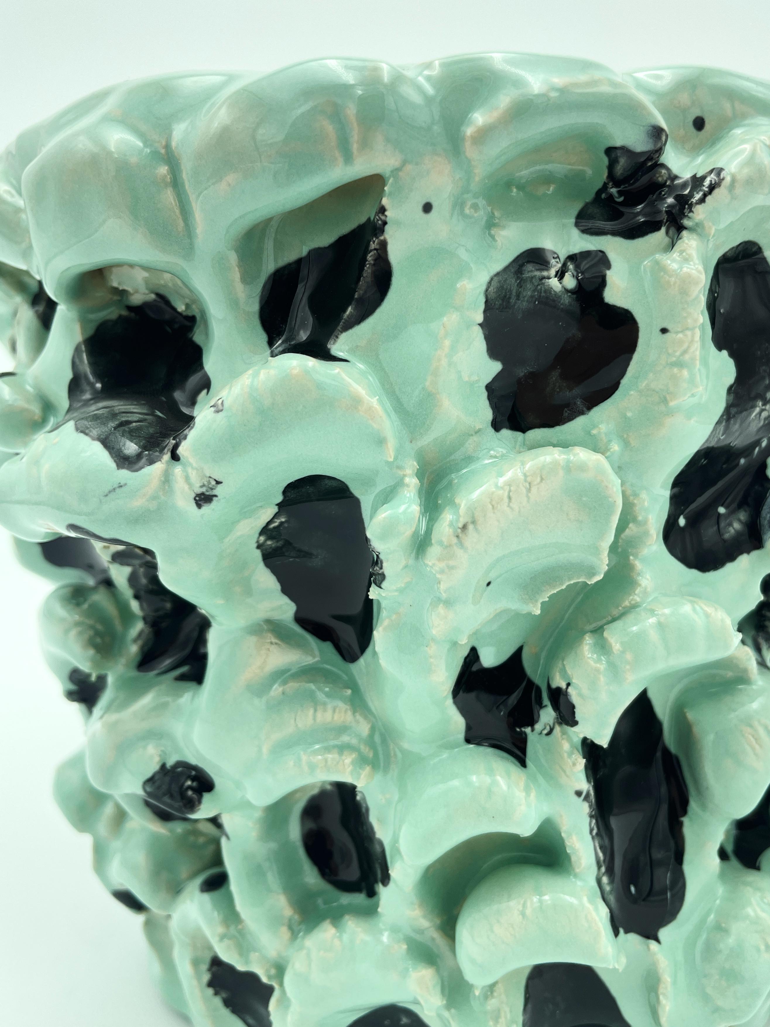 XXIe siècle et contemporain Vase Onda, Tiffany et Pichet Noir 01 en vente