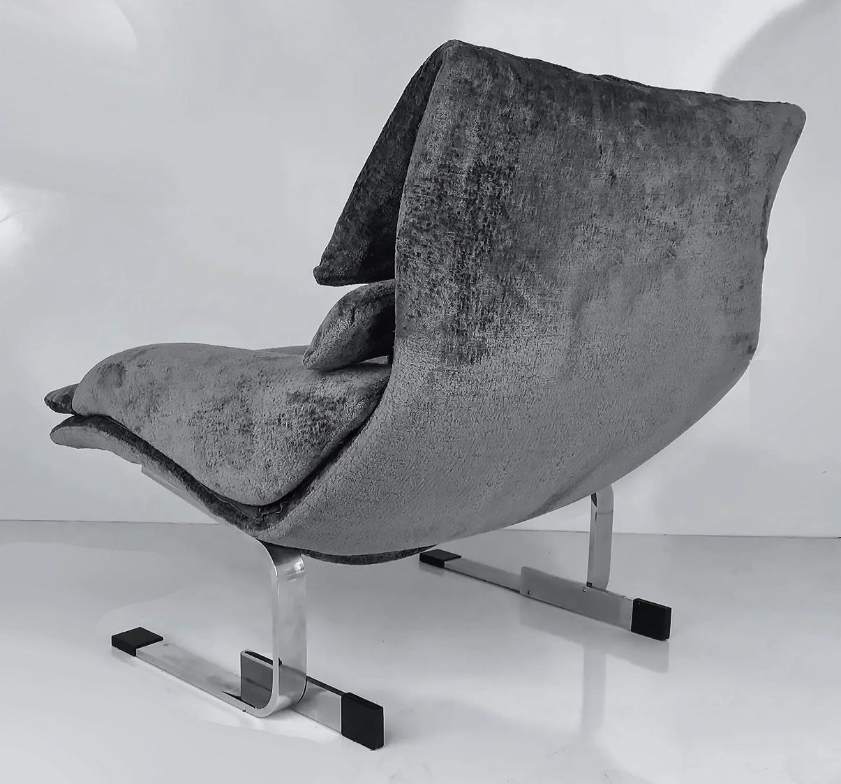 Fabric Onda Wave Chair and Ottoman Giovanni Offredi for Saporiti Attributed, 1970s  For Sale