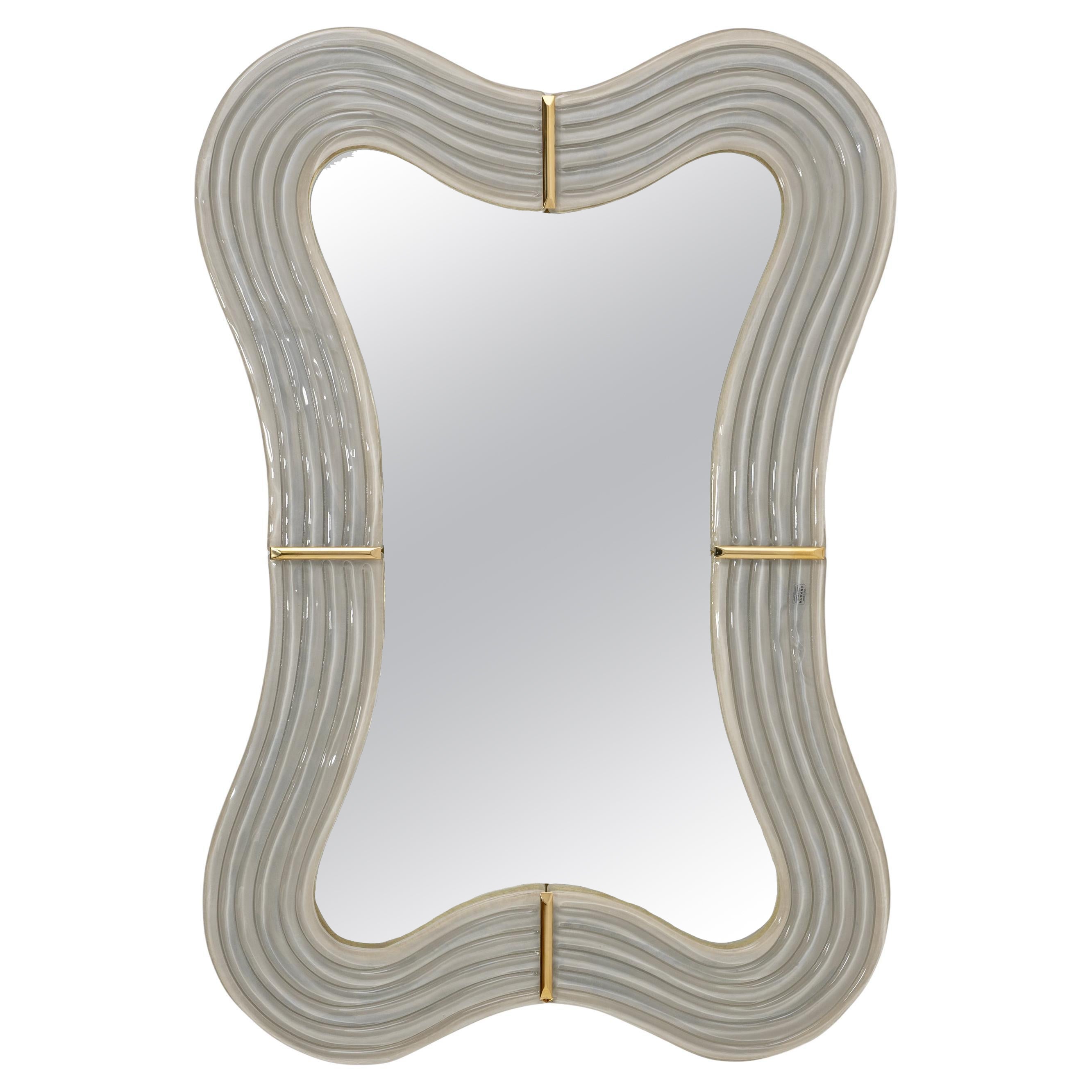 Ondae - Specchio scultoreo in ottone e vetro di Murano