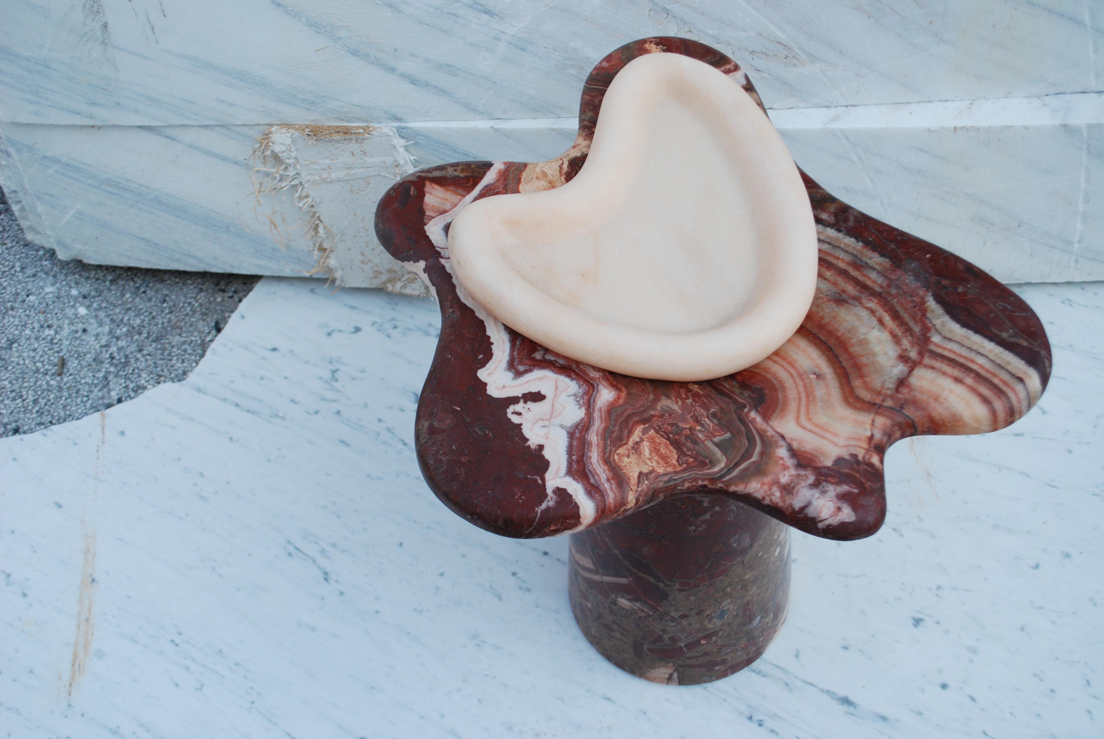 Ondamarmo Vulcano Onyx Matte Polished Side Table In New Condition For Sale In AVENZA CARRARA, IT