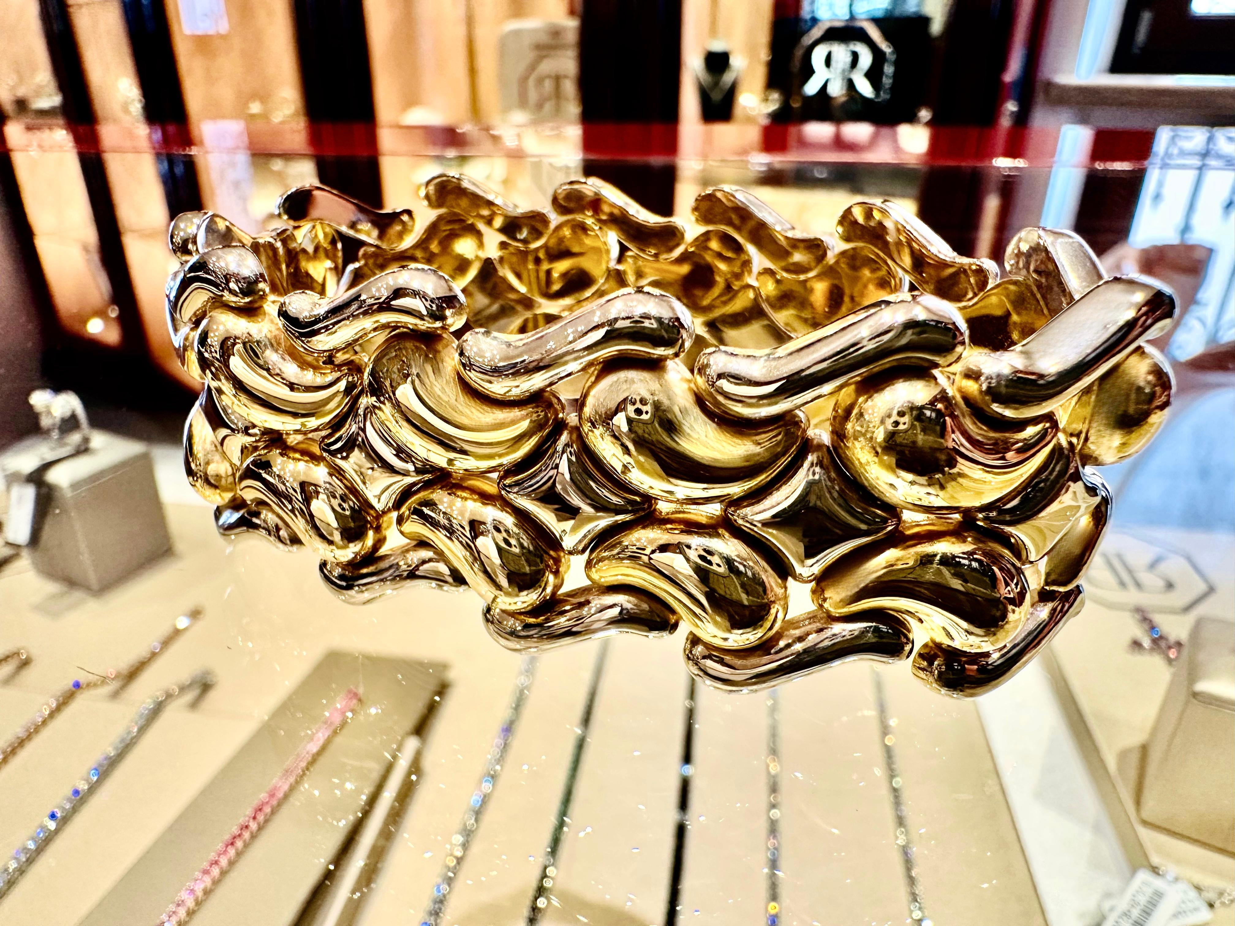 Onde d’Oro: Bracciale in Oro 18kt Bianco e Giallo Lusso Inconfondibile gr62.06 For Sale 2