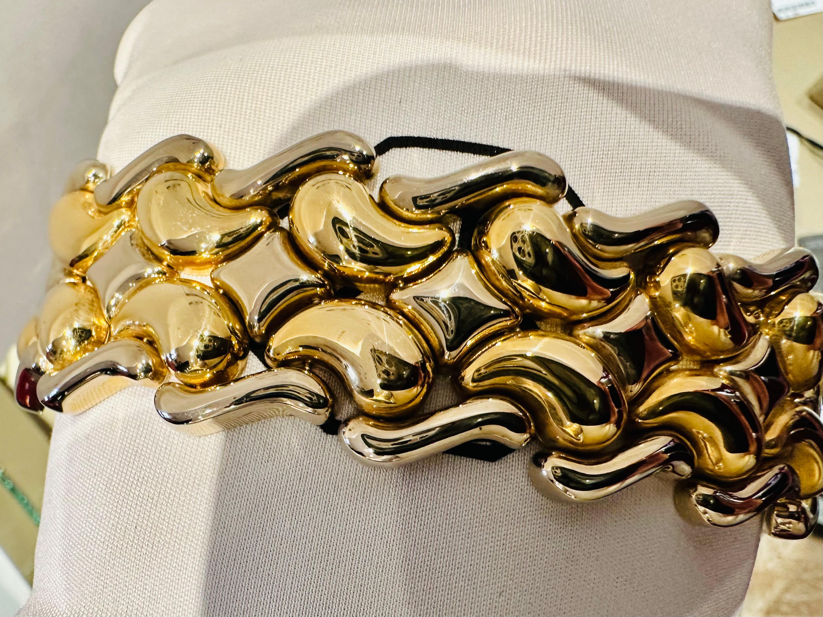 Onde d’Oro: Bracciale in Oro 18kt Bianco e Giallo Lusso Inconfondibile gr62.06 For Sale 3