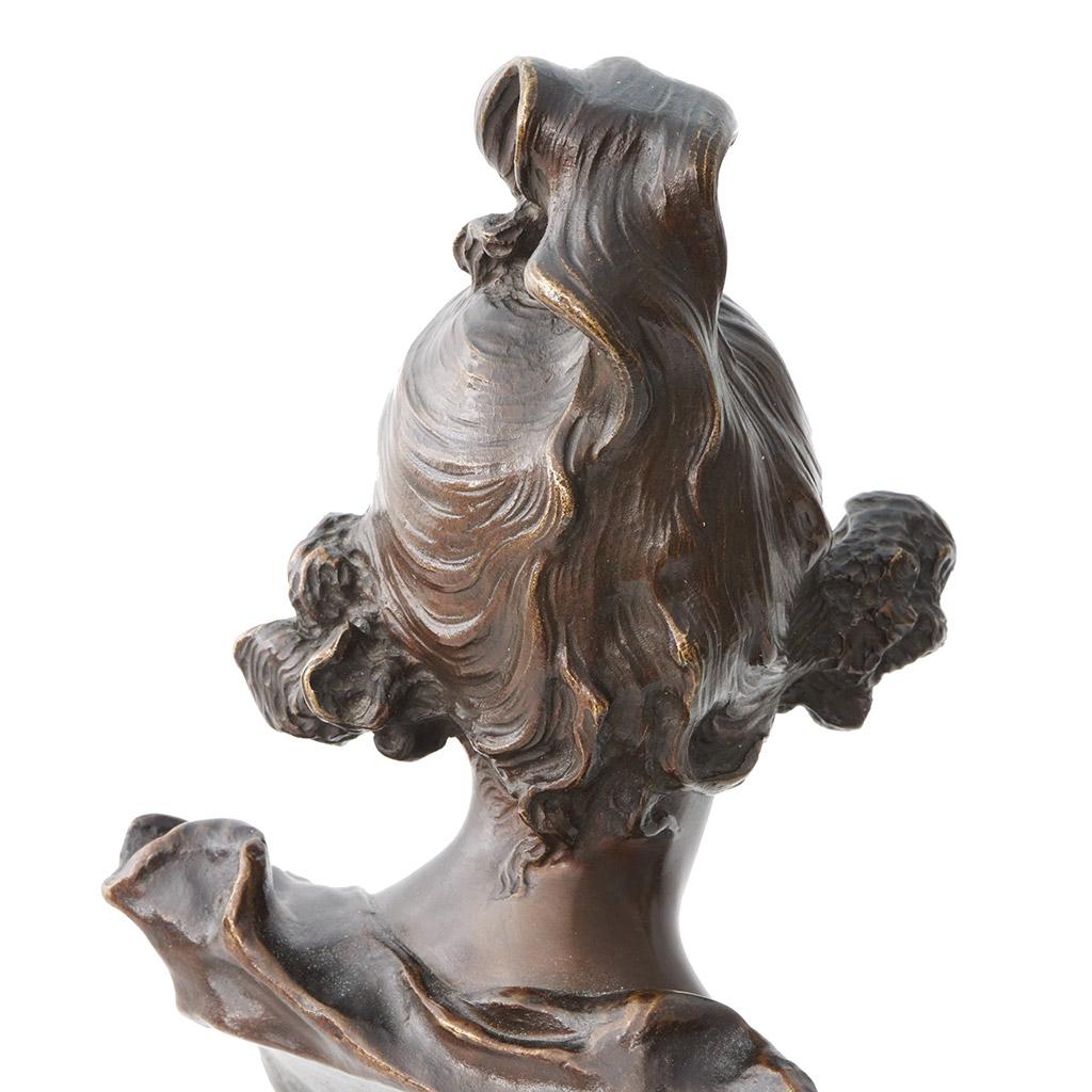 'Ondine' An Art Nouveau Bust by Henri Jacobs (1864-1935) For Sale 5