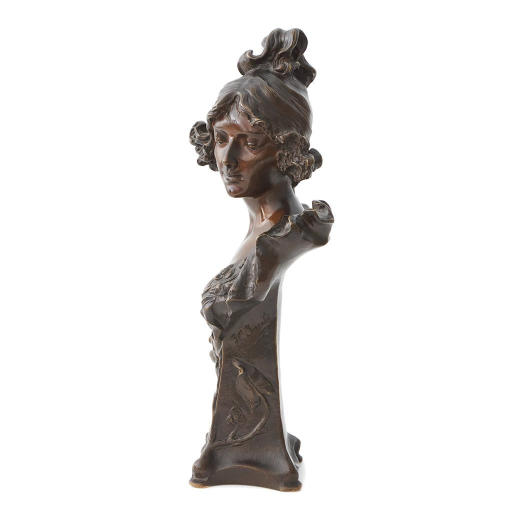 'Ondine' An Art Nouveau Bust by Henri Jacobs (1864-1935) In Good Condition For Sale In Forest Row, East Sussex