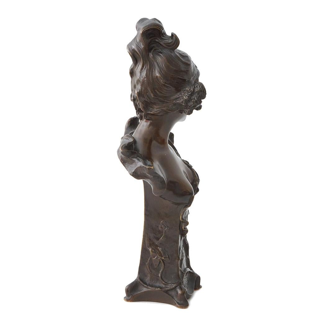 'Ondine' An Art Nouveau Bust by Henri Jacobs (1864-1935) For Sale 2