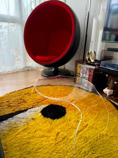 Conception de table basse Ondine par Danielle Quarante en 1969