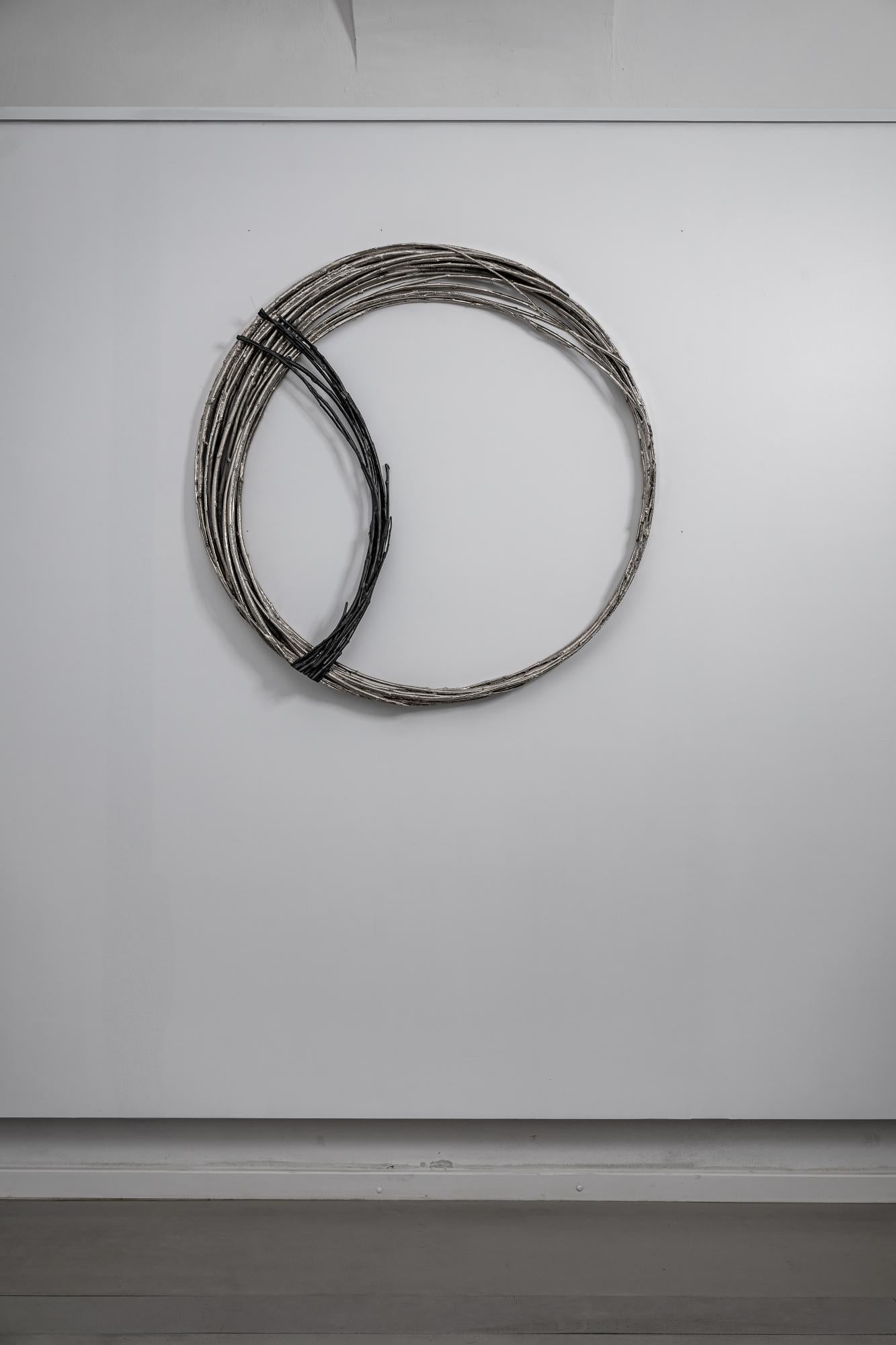 eternAL II by Ondřej Oliva - Large aluminium sculpture, contrasts, figurative For Sale 3