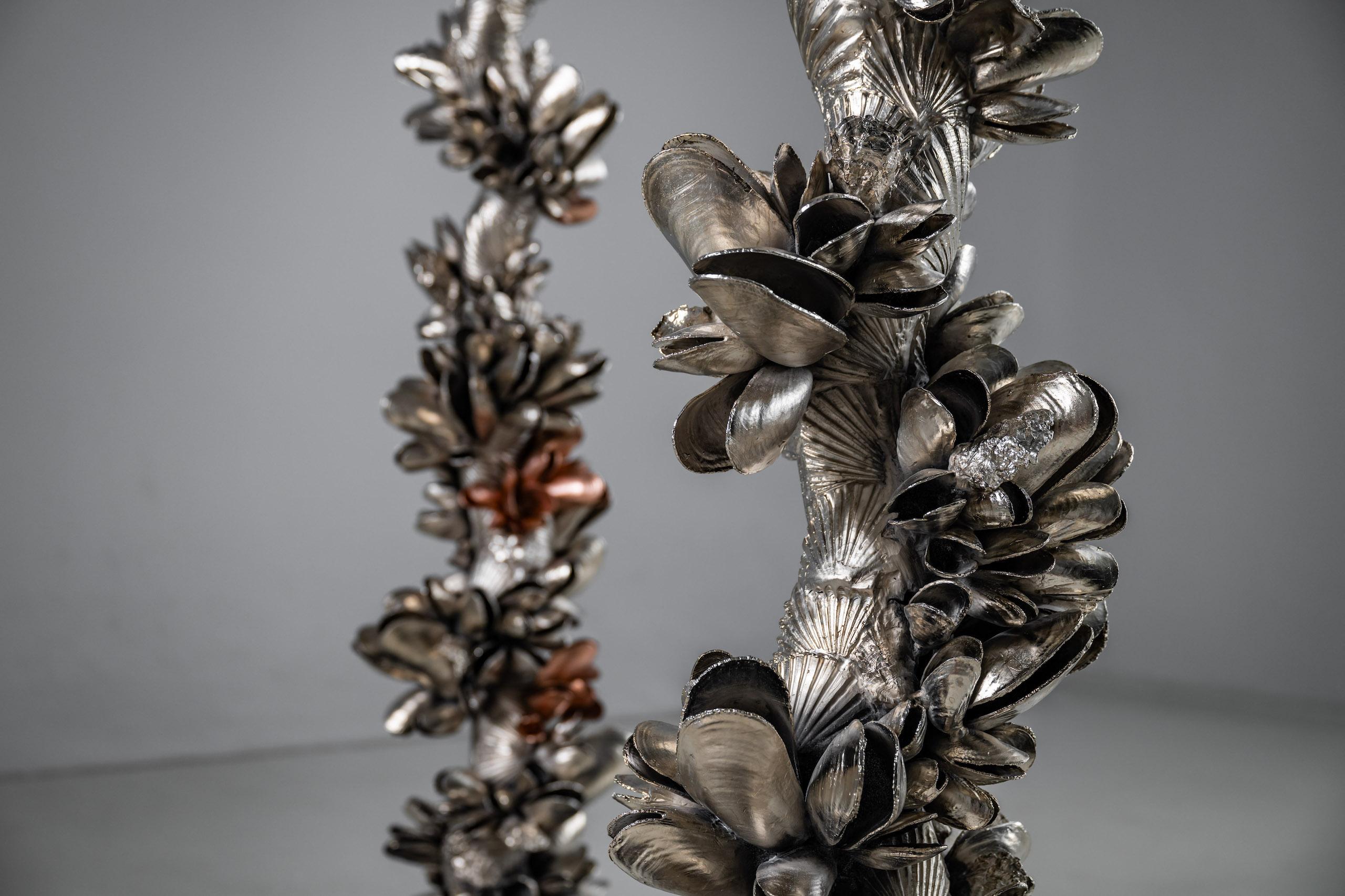 Instant Moules I by Ondřej Oliva - Large sculpture, column, totem, mollusc shell For Sale 13