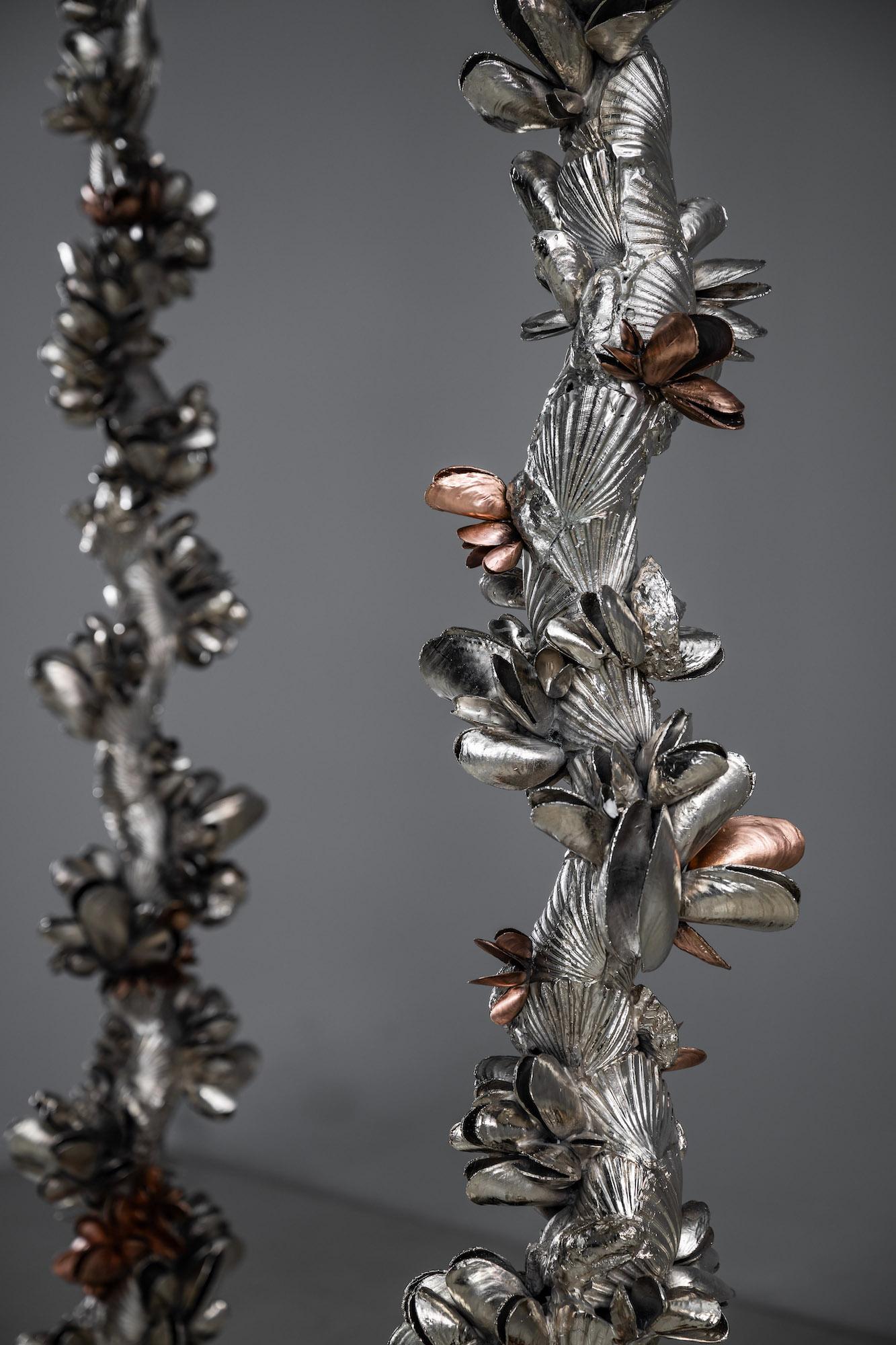 Instant Moules I by Ondřej Oliva - Large sculpture, column, totem, mollusc shell For Sale 3