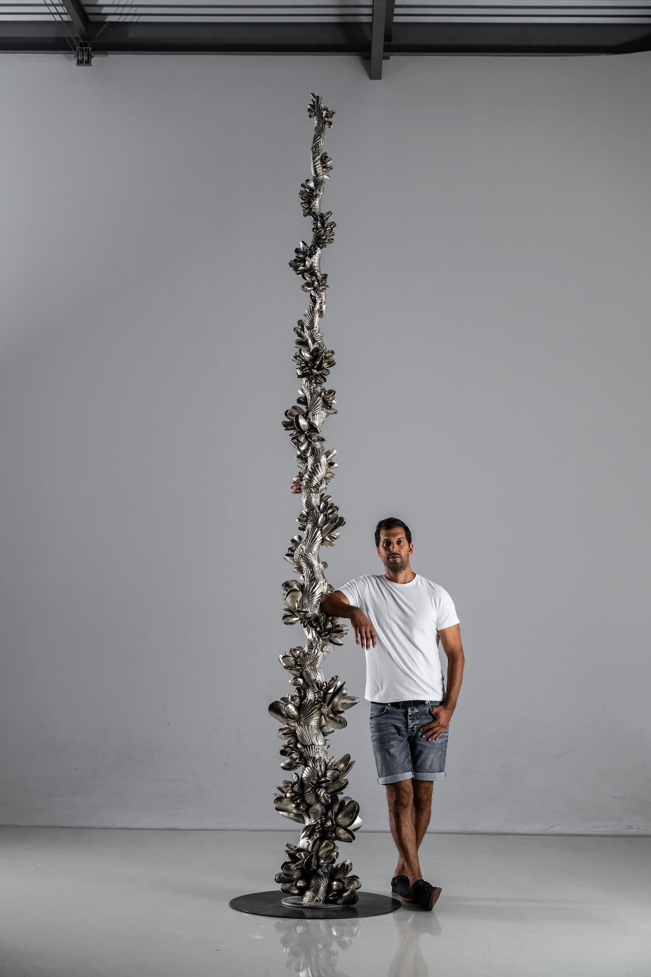 Instant Moules I by Ondřej Oliva - Large sculpture, column, totem, mollusc shell For Sale 8