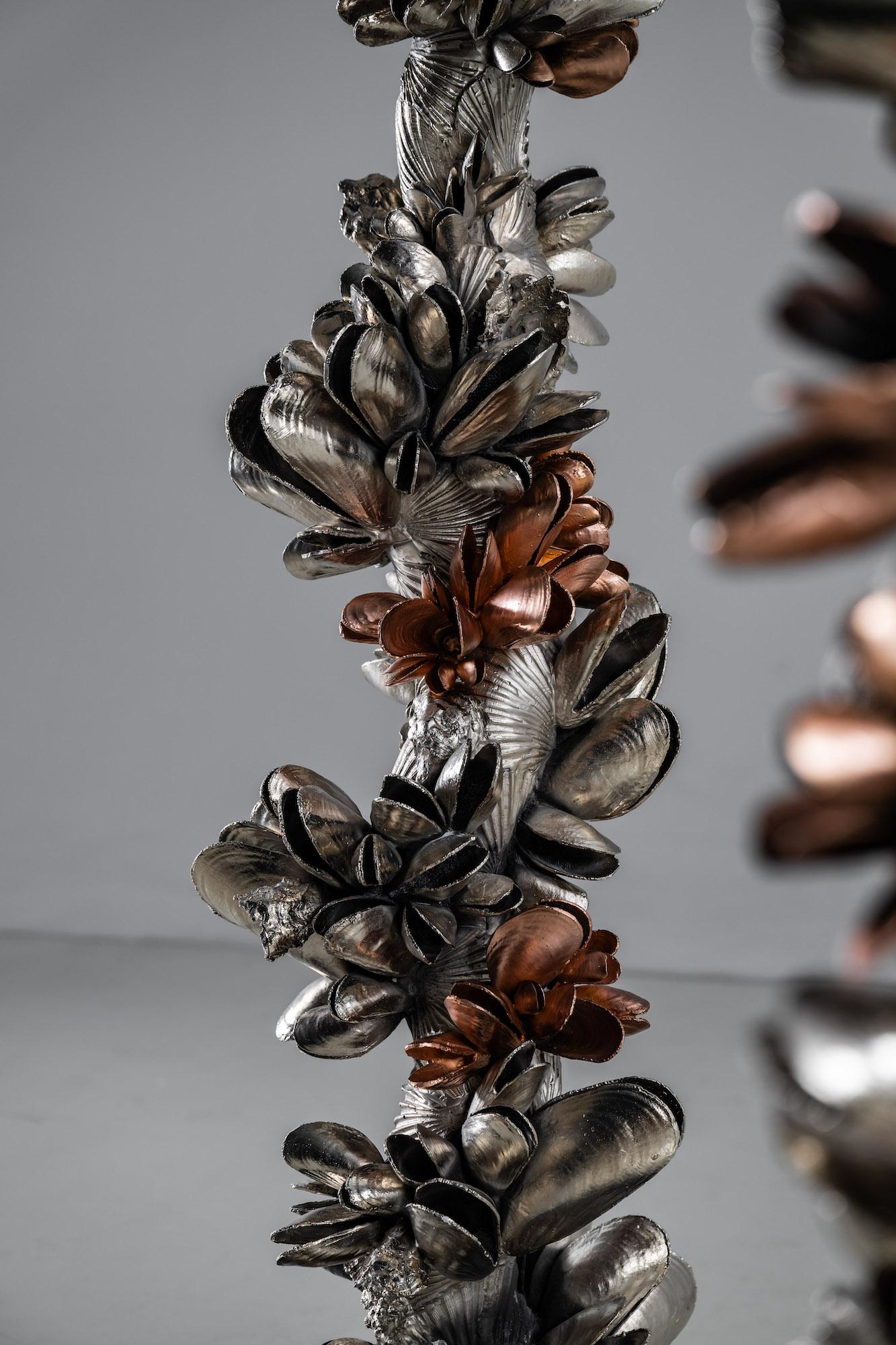 Instant Moules II by Ondřej Oliva - Large sculpture, column totem, mollusc shell For Sale 4