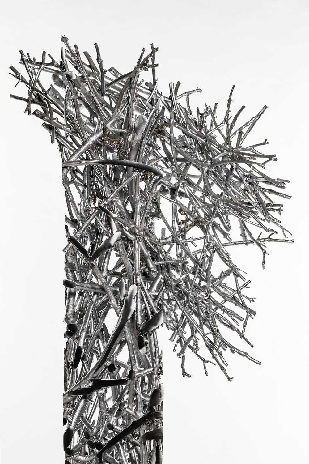 Instant Tree Olive von Ondřej Oliva - Skulptur aus Aluminium und Nickel, Einzelstück im Angebot 3